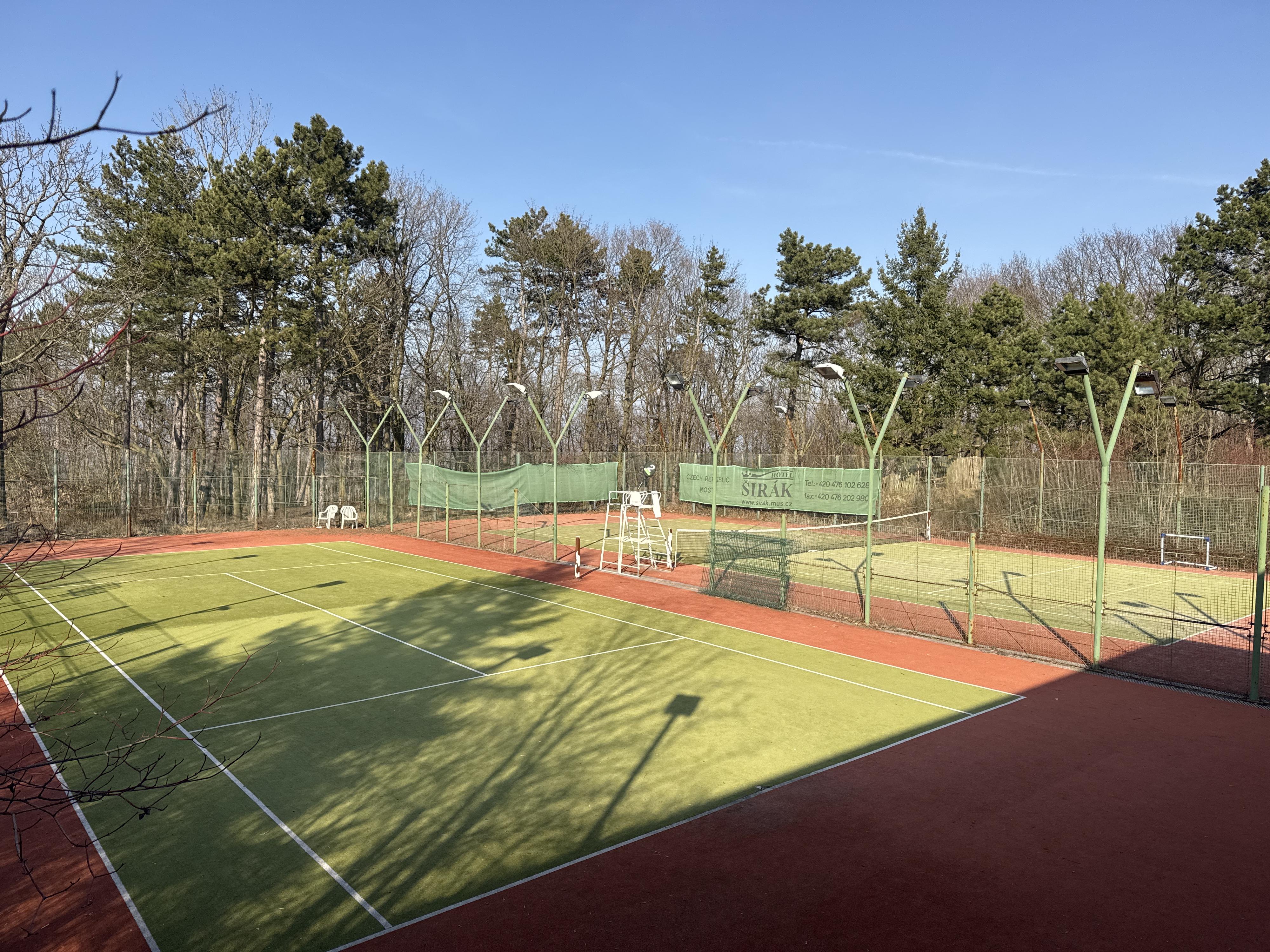 Hotel Širák - tenisové kurty