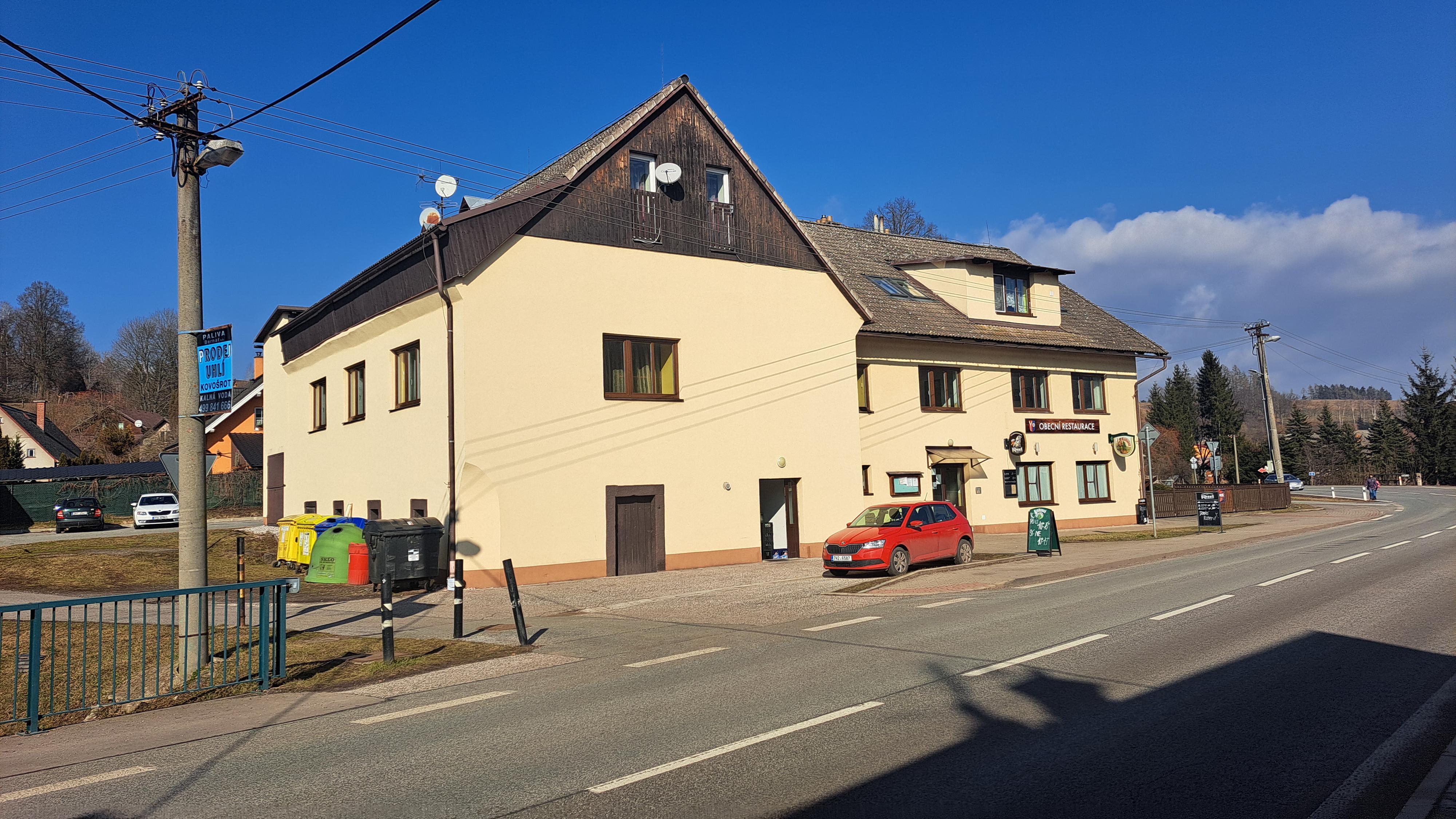 Obecní Restaurace Chotěvice foto 2