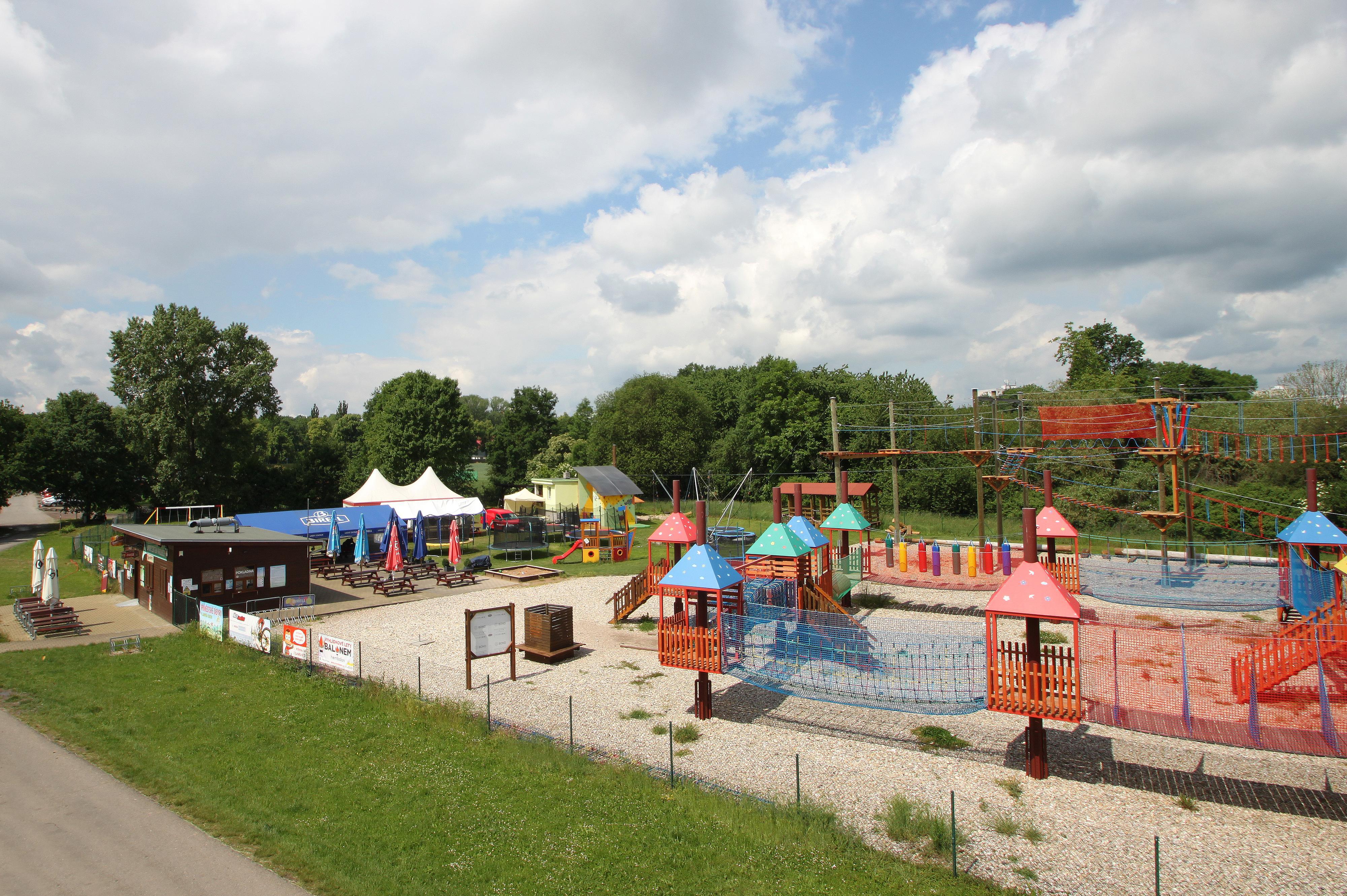 Lanové centrum Pardubice