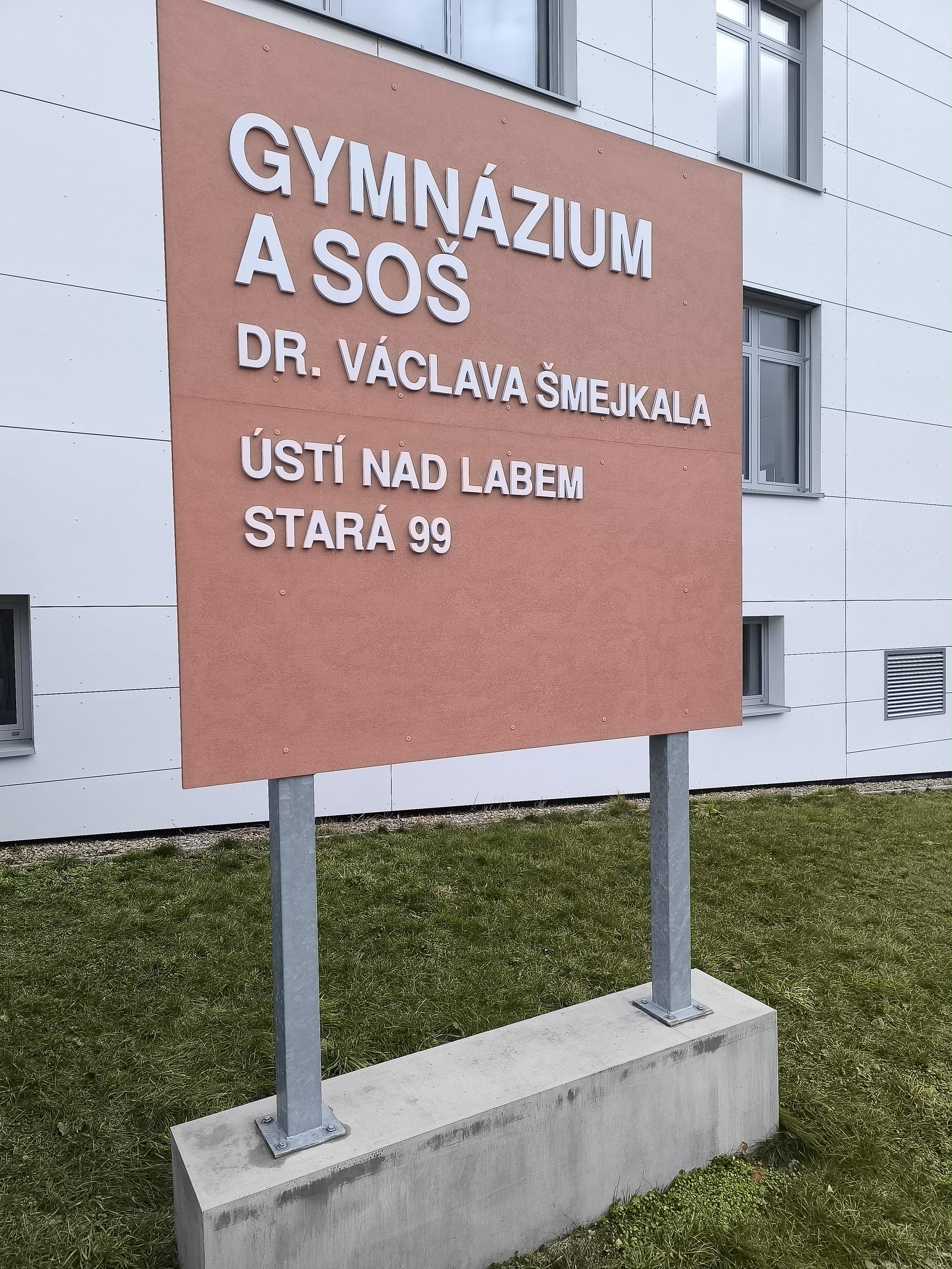 Gymnázium a SOŠ dr. Václava Šmejkala, Ústí nad Labem foto 2