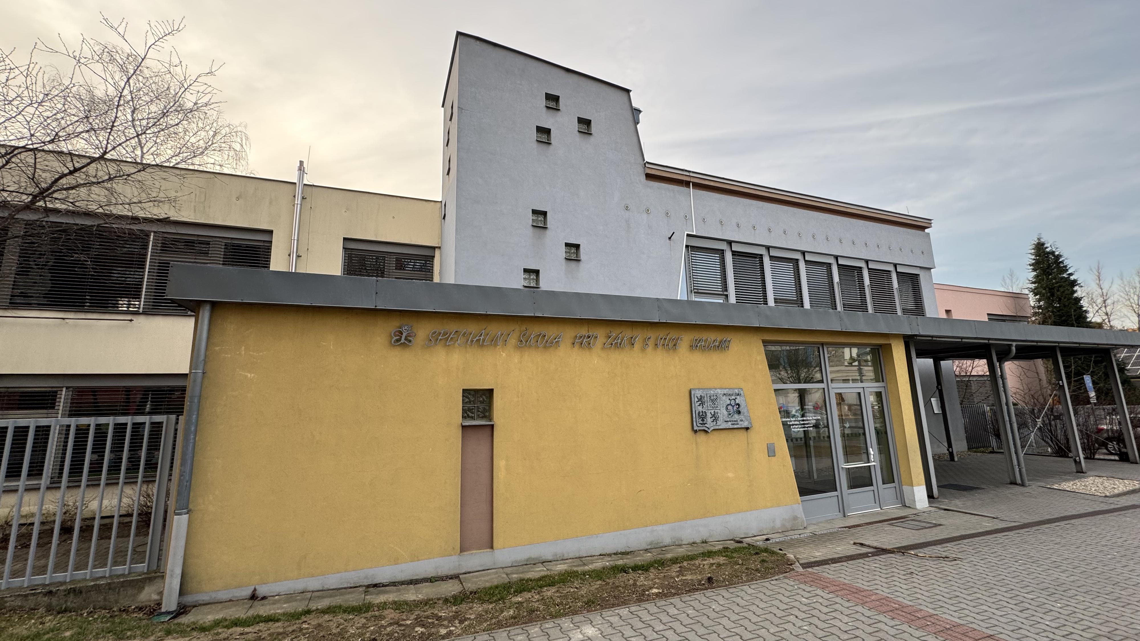 Základní škola a Mateřská škola Motýlek, Kopřivnice, Smetanova 1122