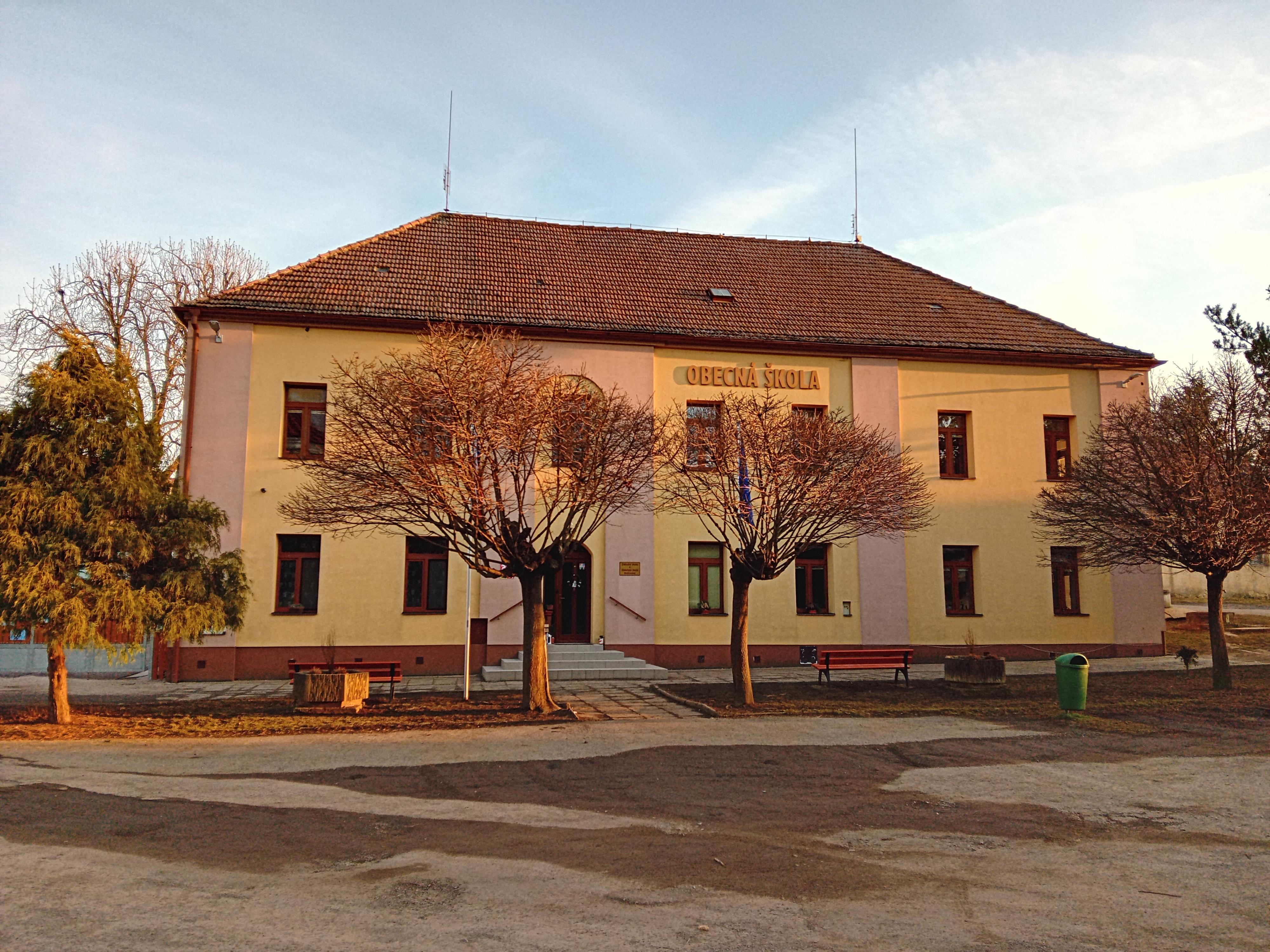 ZŠ a MŠ Bratronice foto 2