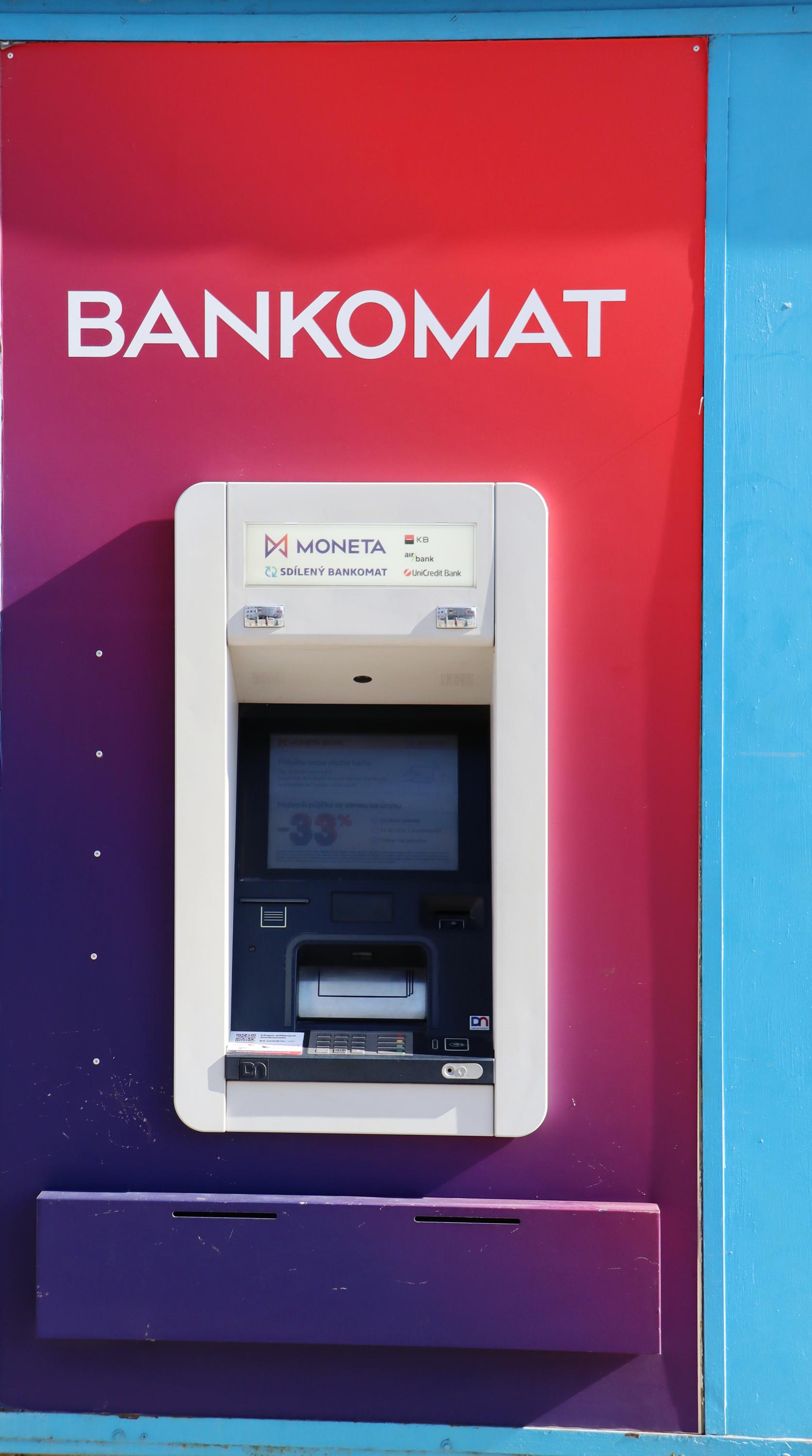 Bankomat MONETA Money Bank foto 3