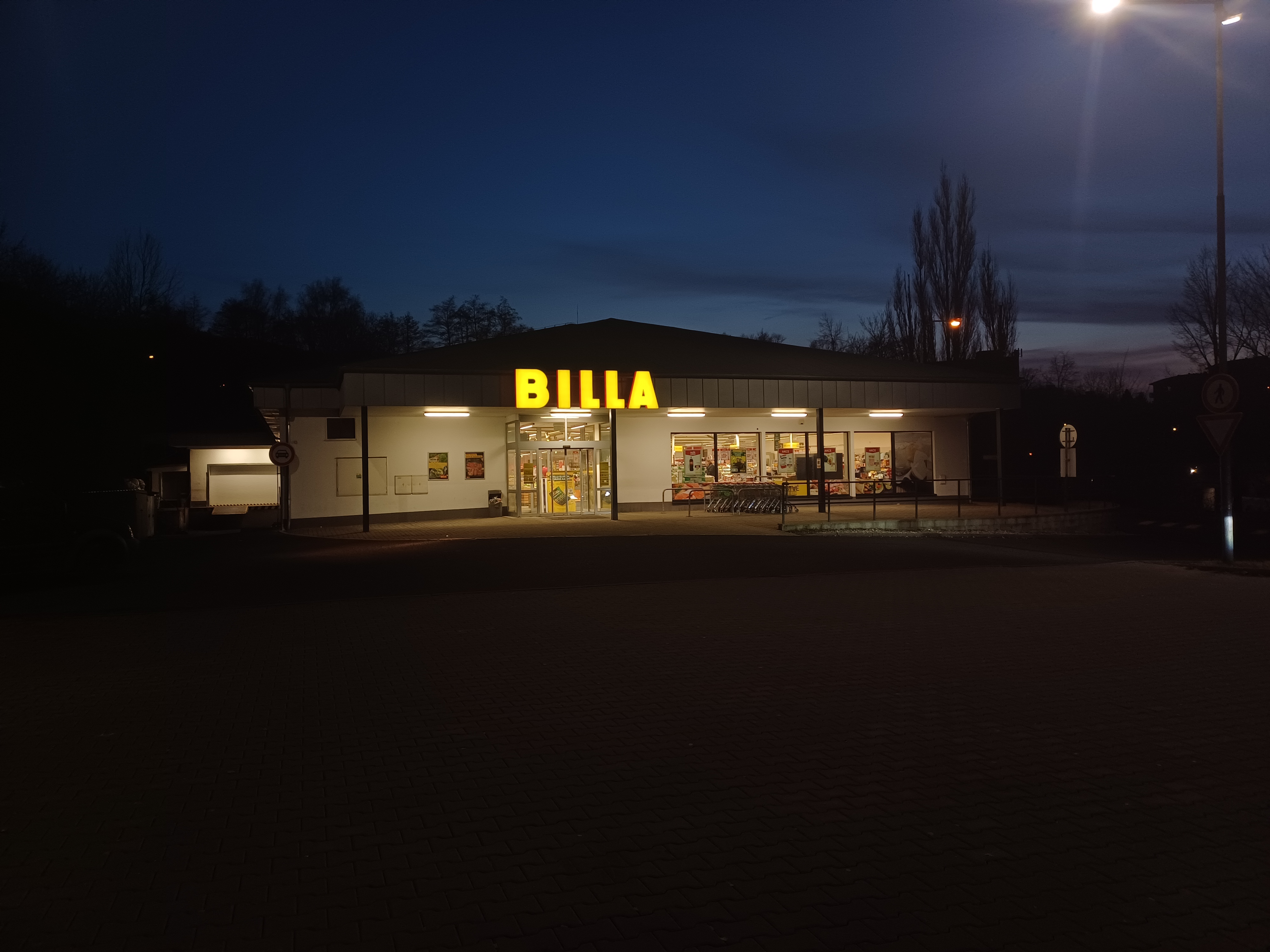 BILLA foto 3
