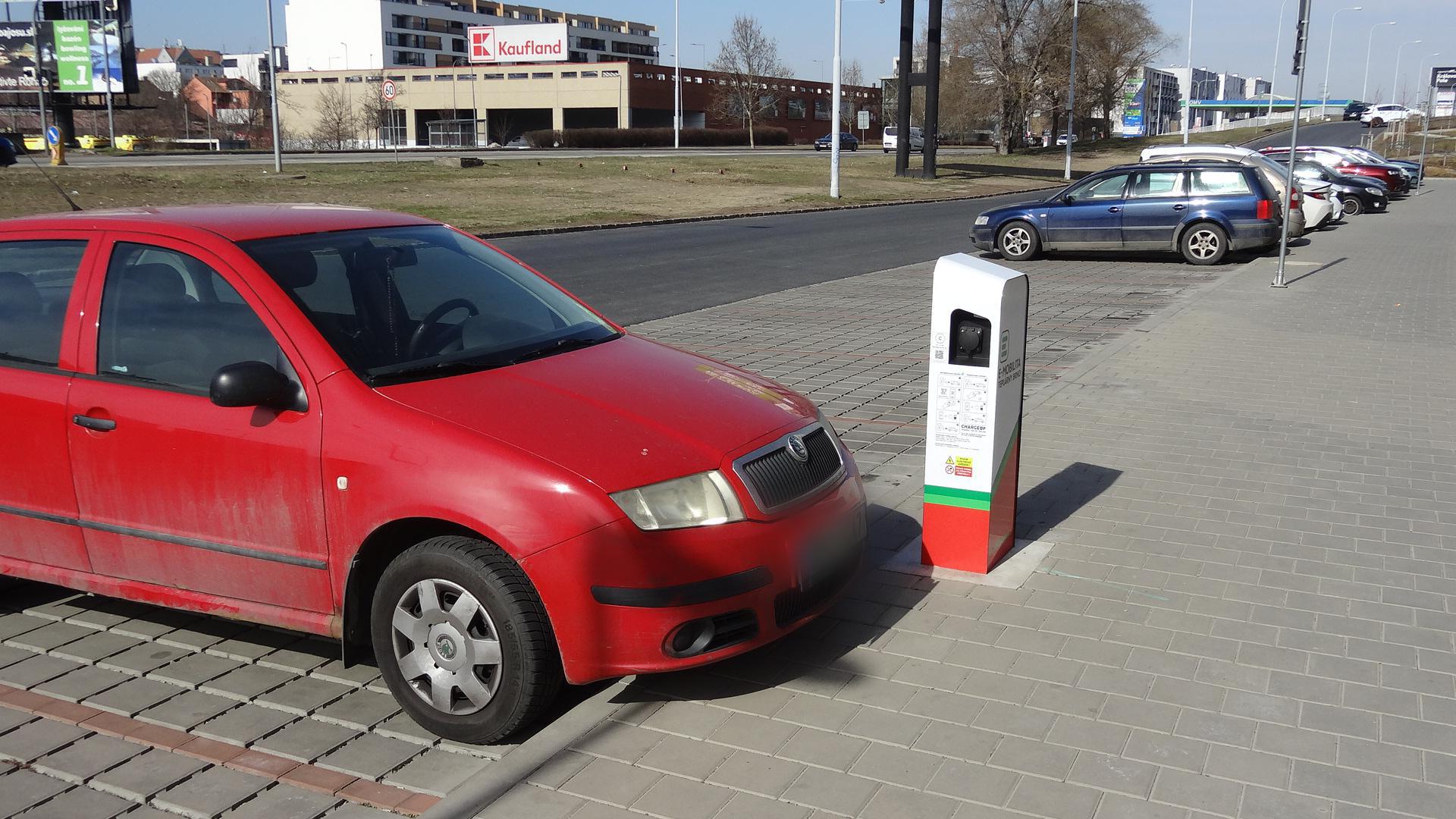 Teplárny Brno - nabíjecí stanice foto 1