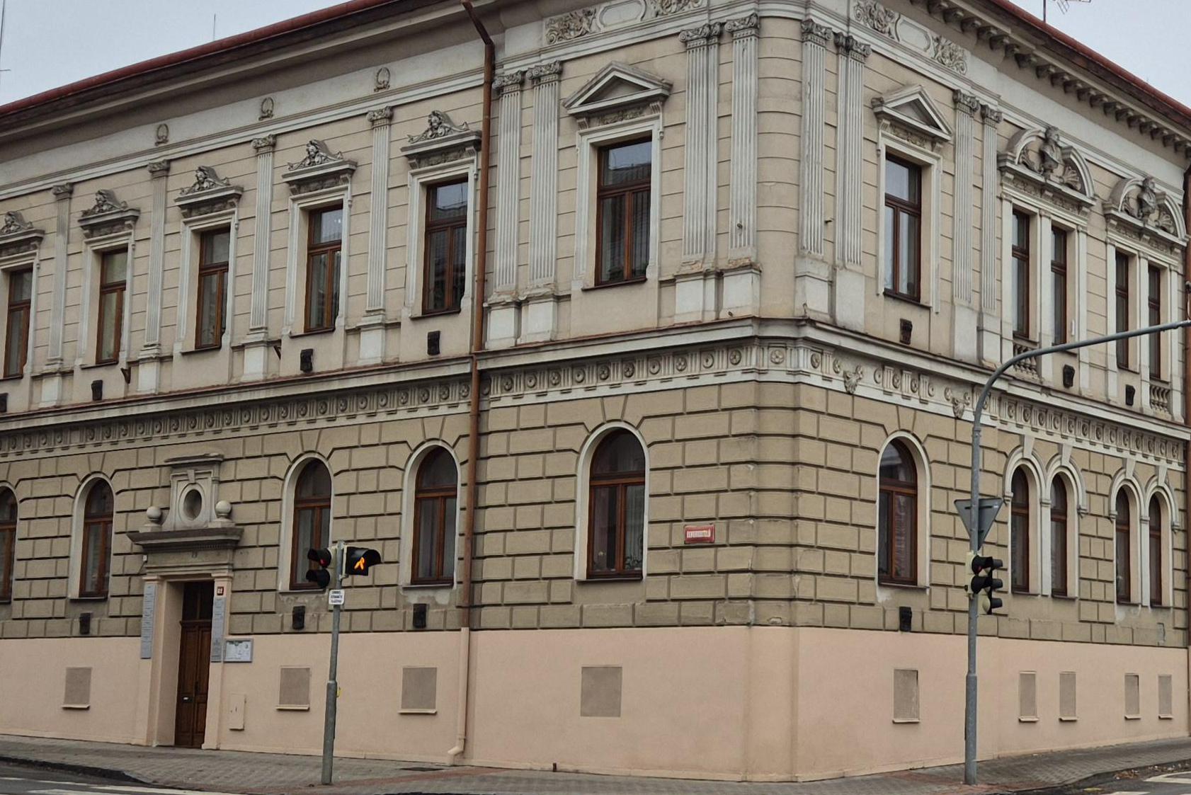 Finanční servis Hajská, Passauerová