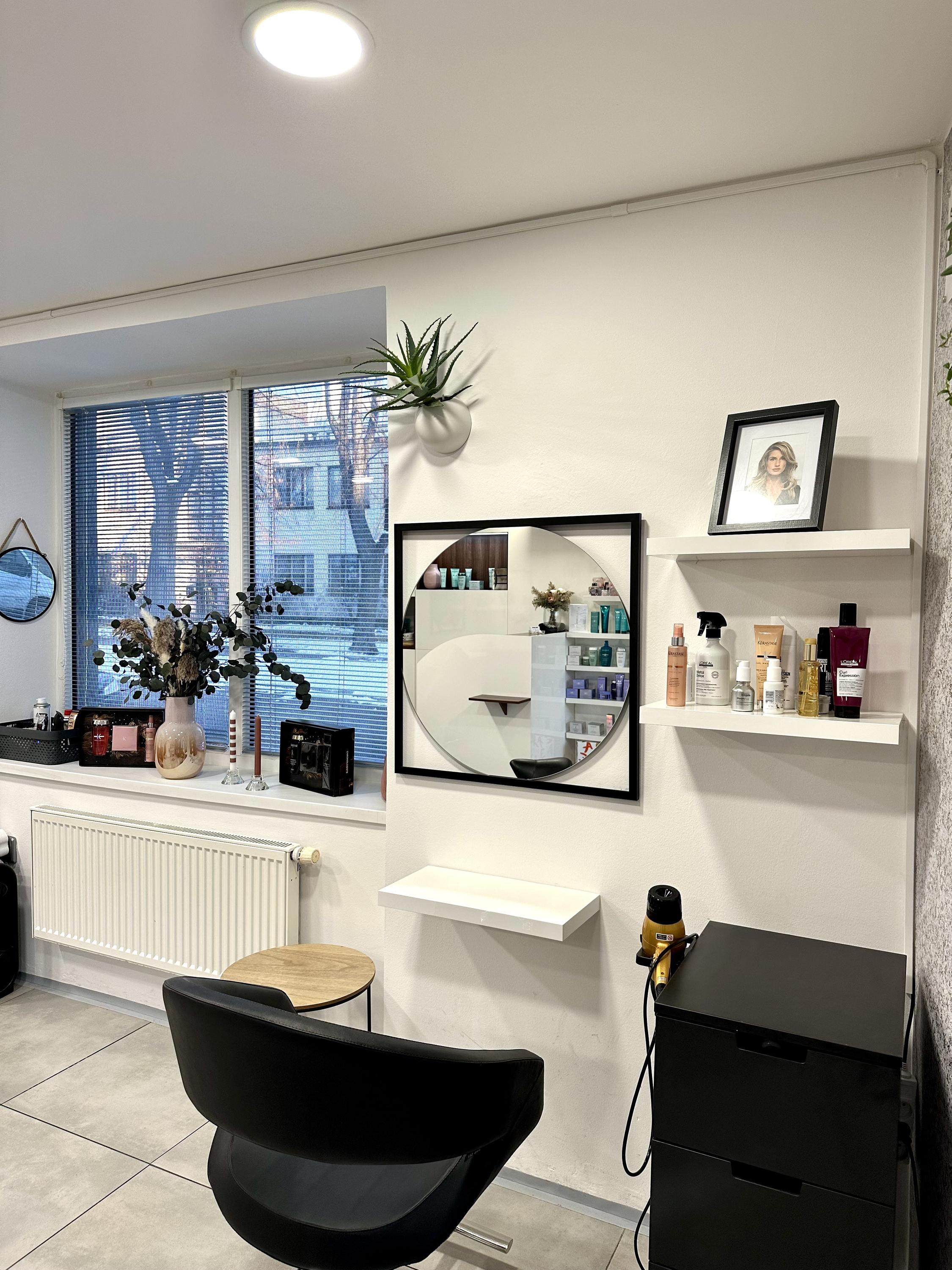 Michaela Linhová Hair salon foto 4