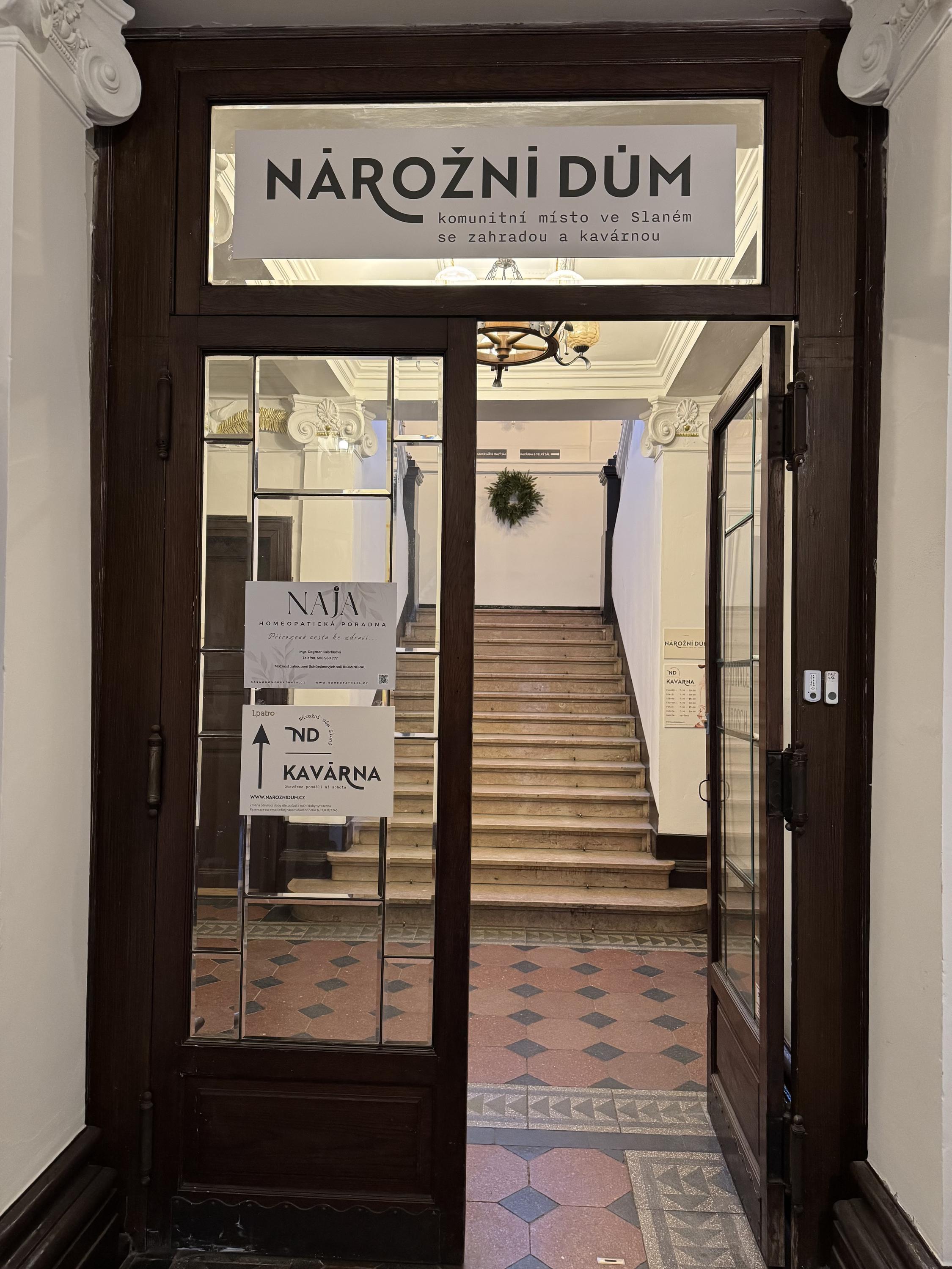 Nárožní dům foto 3