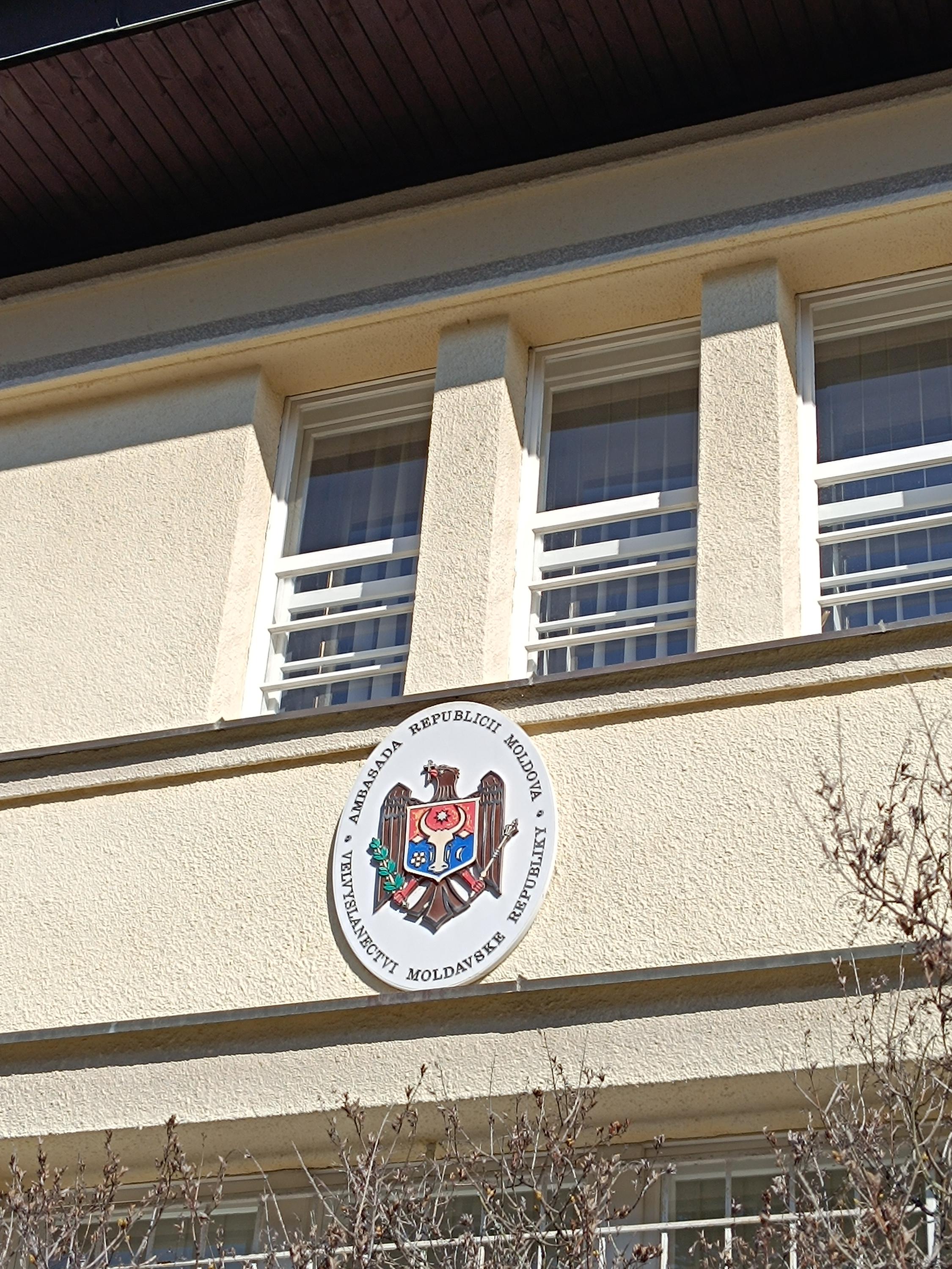 Moldavsko - Velvyslanectví Moldavské republiky foto 2