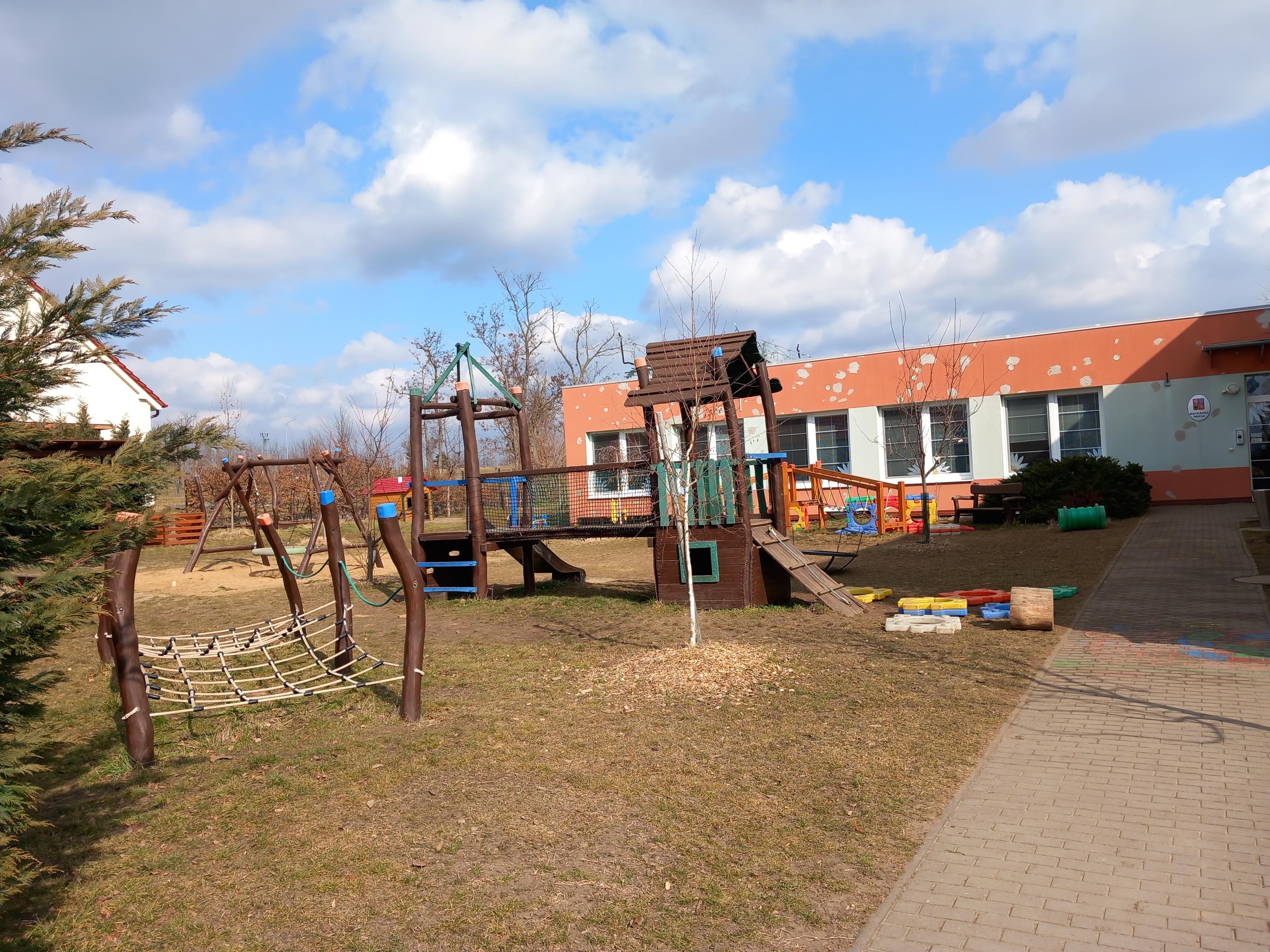 ZŠ a MŠ Mikulčice foto 2