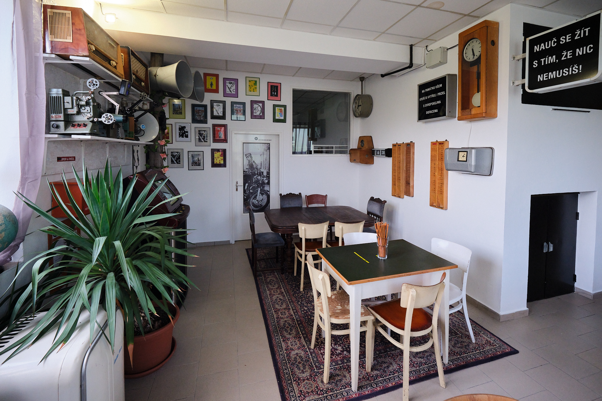 MOTORKÁŘSKÝ DOUPĚ