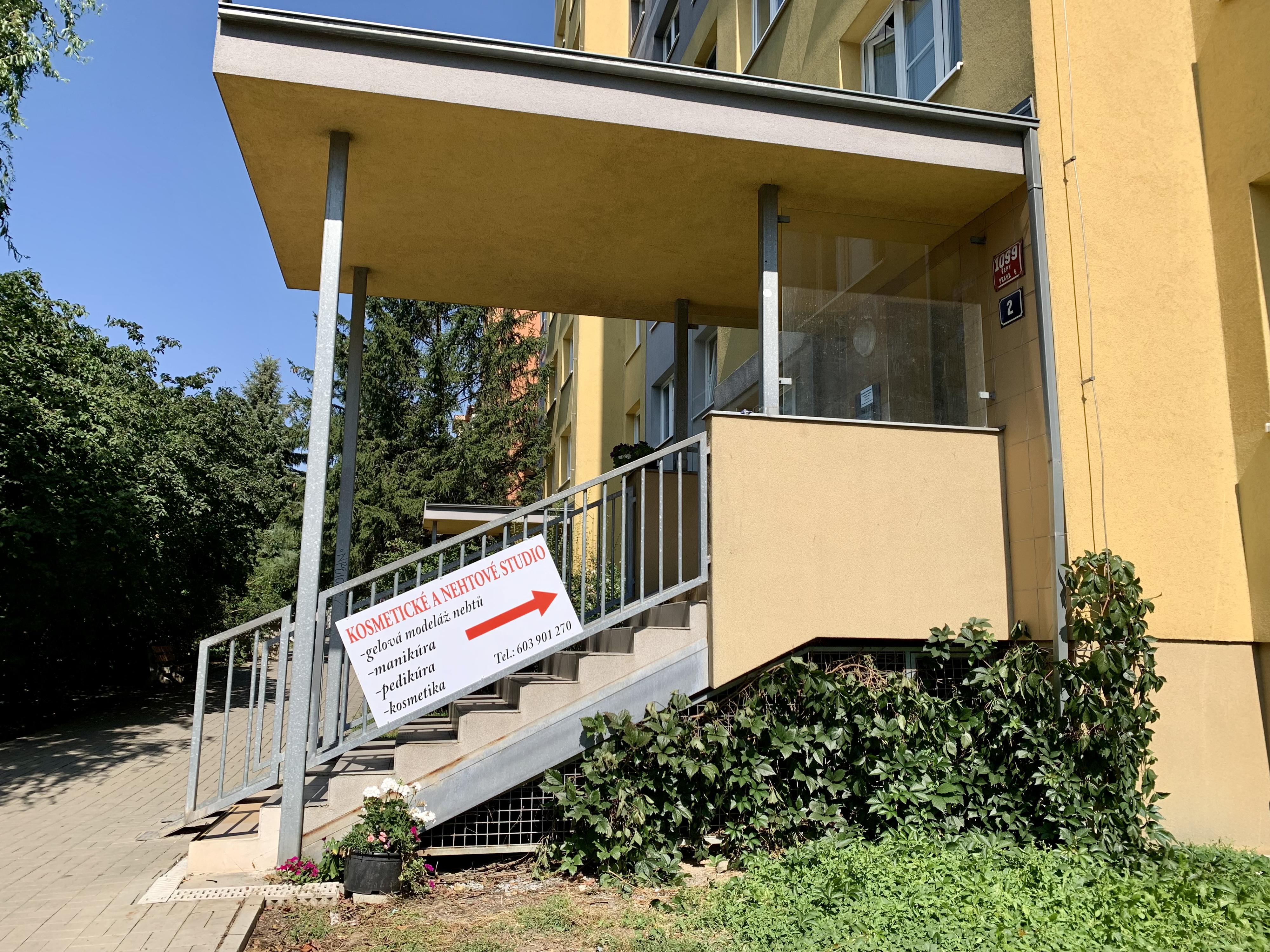 Zděnka Koukalová - Nehtové a kosmetické studio foto 3