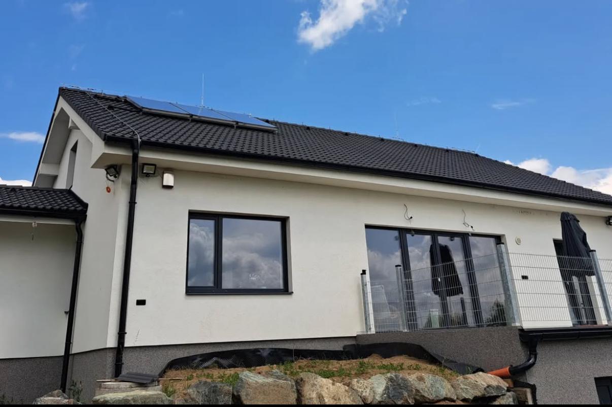 Elektroinstalace a služby - Tomáš Farbula