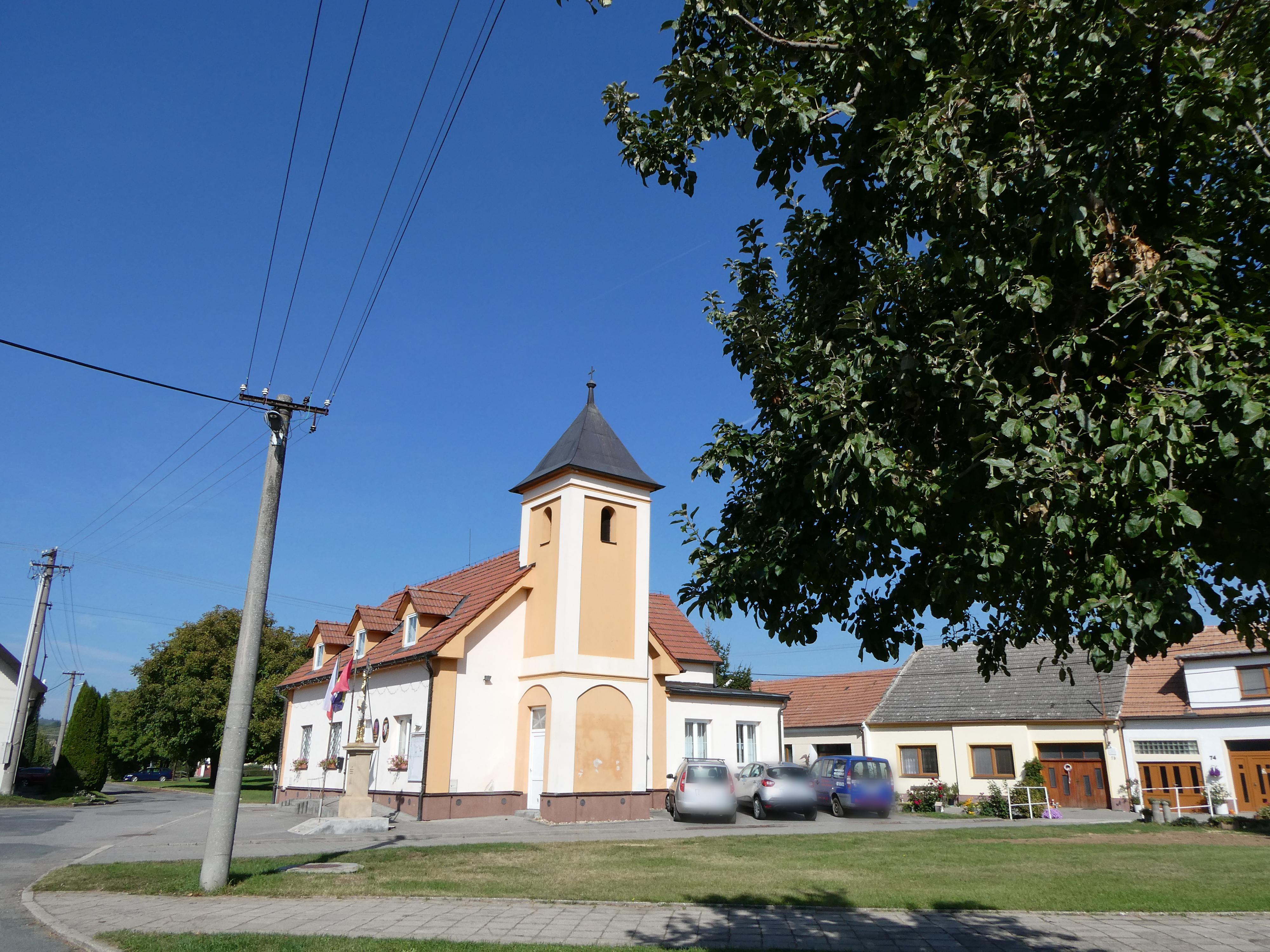Jezeřany - Maršovice - obecní úřad foto 2
