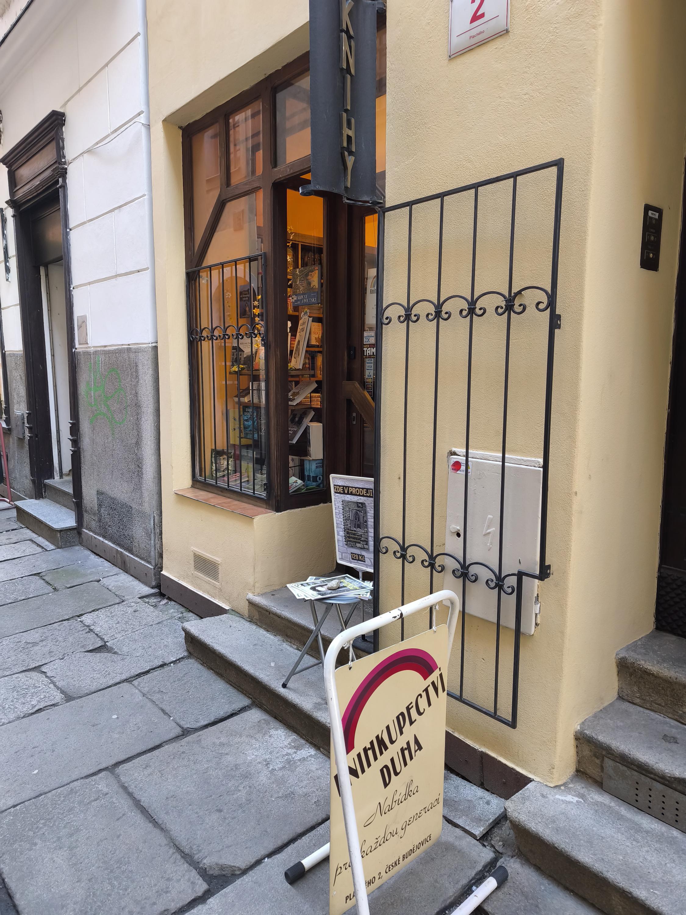 Knihkupectví Duha foto 3