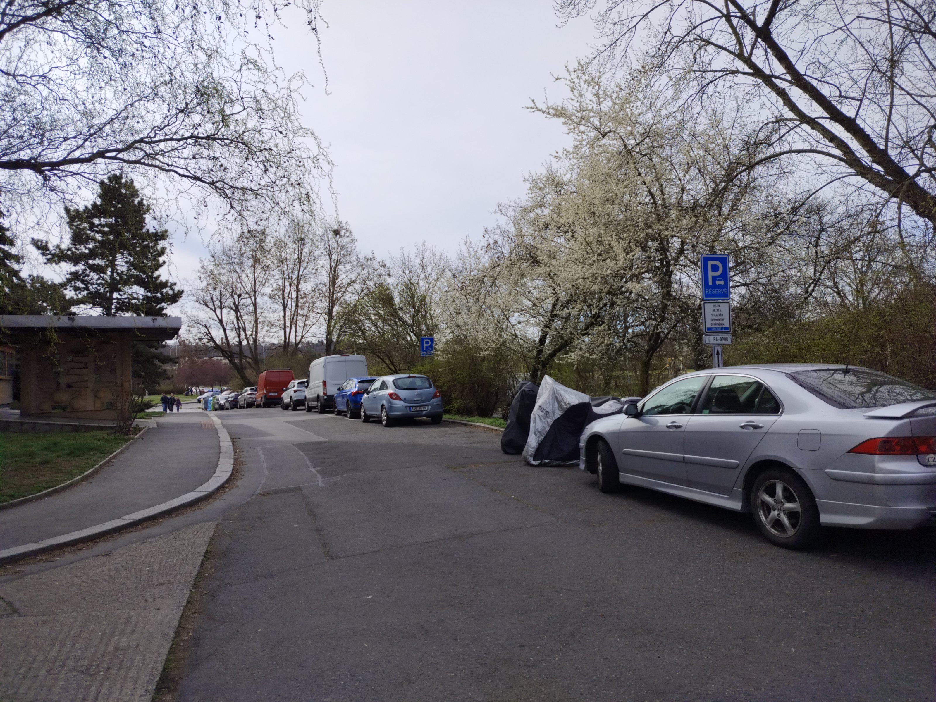 MR.PARKIT - Parking Na Mlejnku foto 4