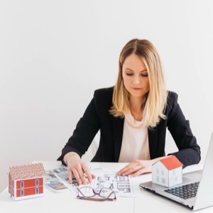 Znalci a odhadci nemovitostí