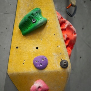 Výroba lezeckých stěn a chytů