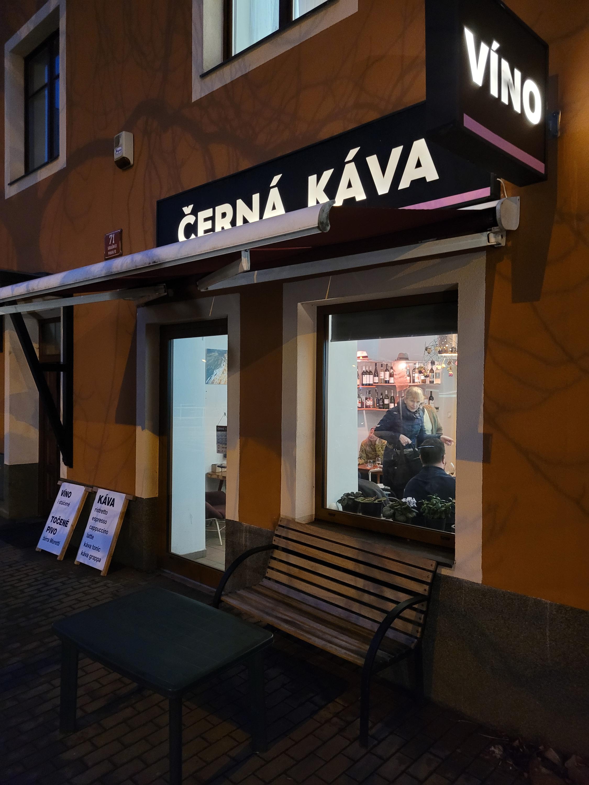 Kavárna Černá káva foto 2