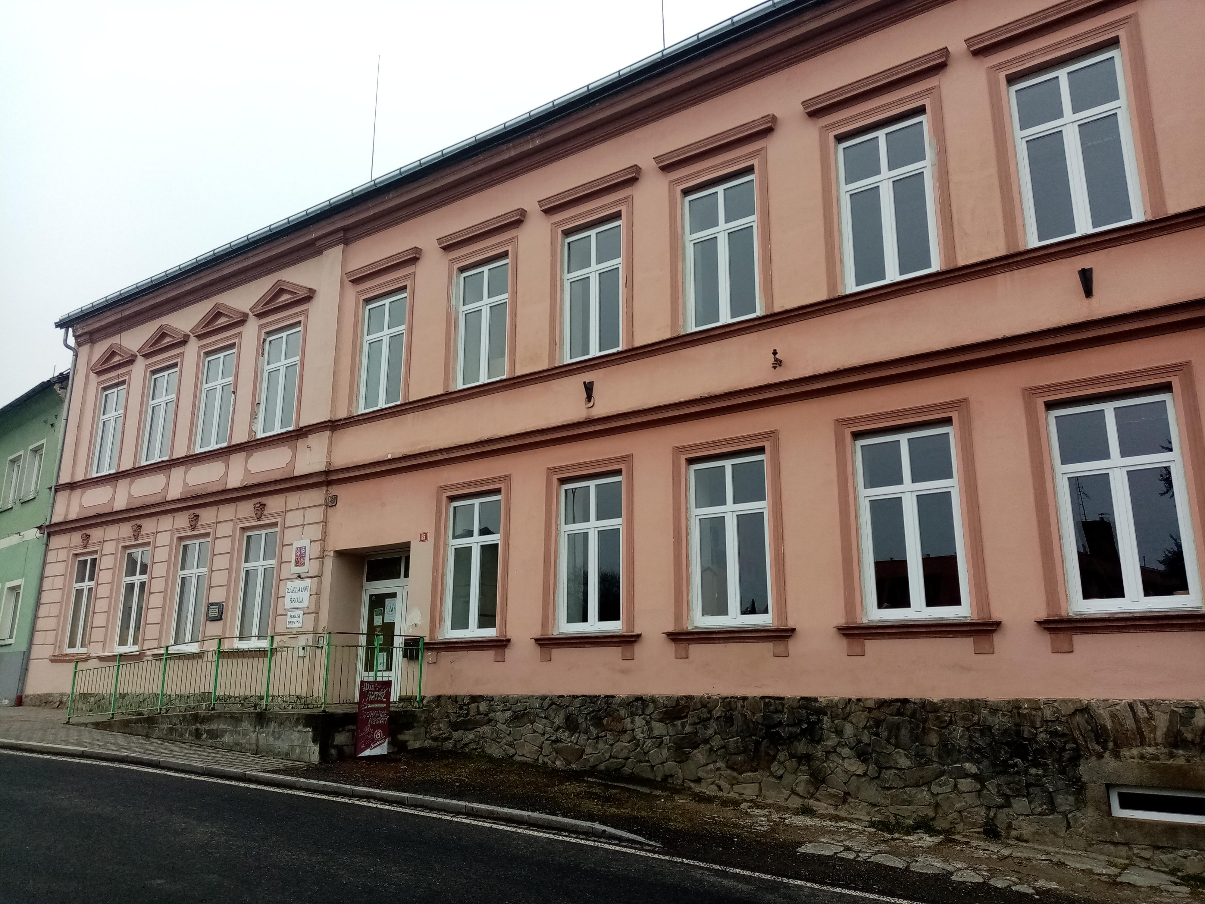 Základní škola Hartmanice, příspěvková organizace foto 4