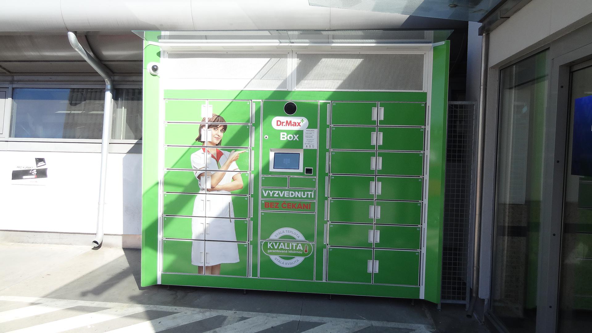 Dr. Max - výdejní box