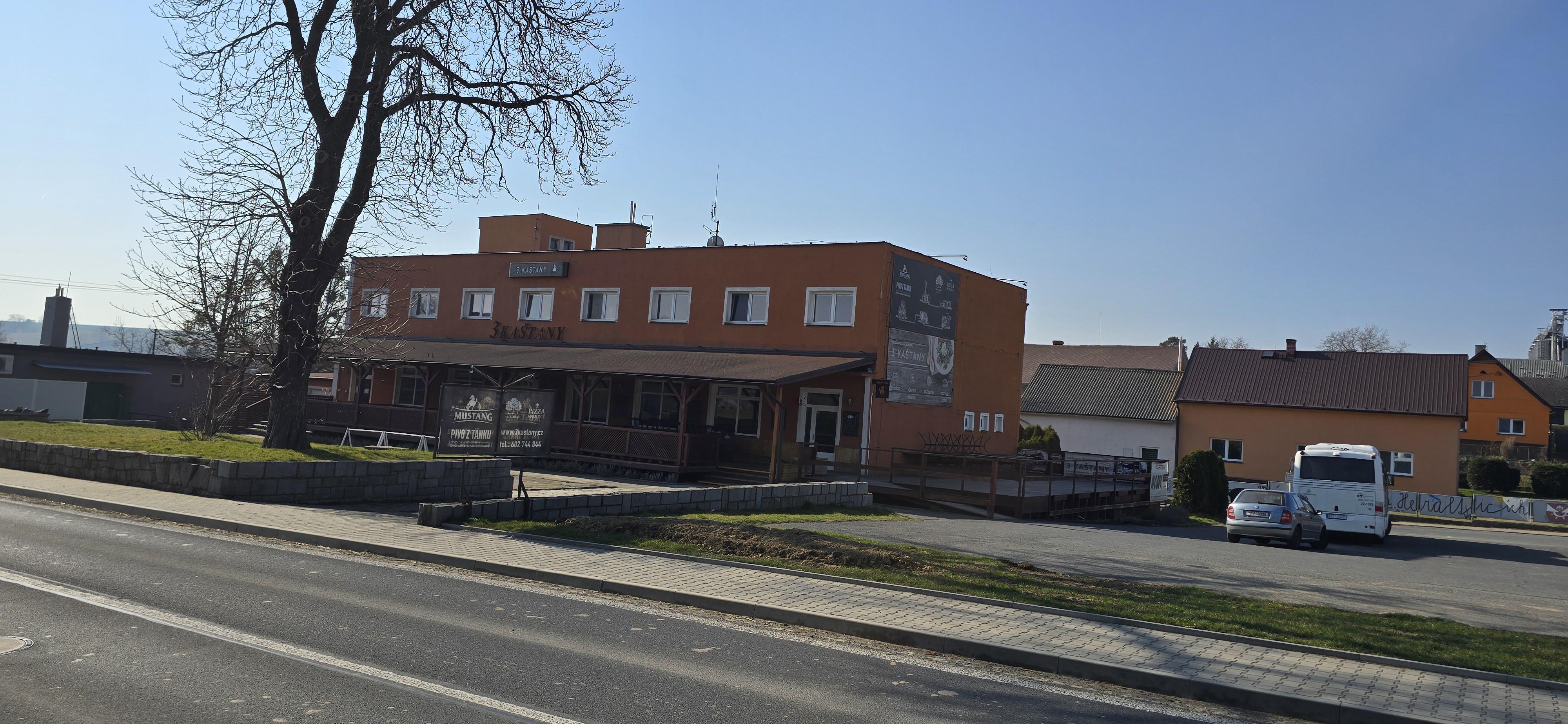 Penzion & Restaurant U Tří kaštanů foto 2