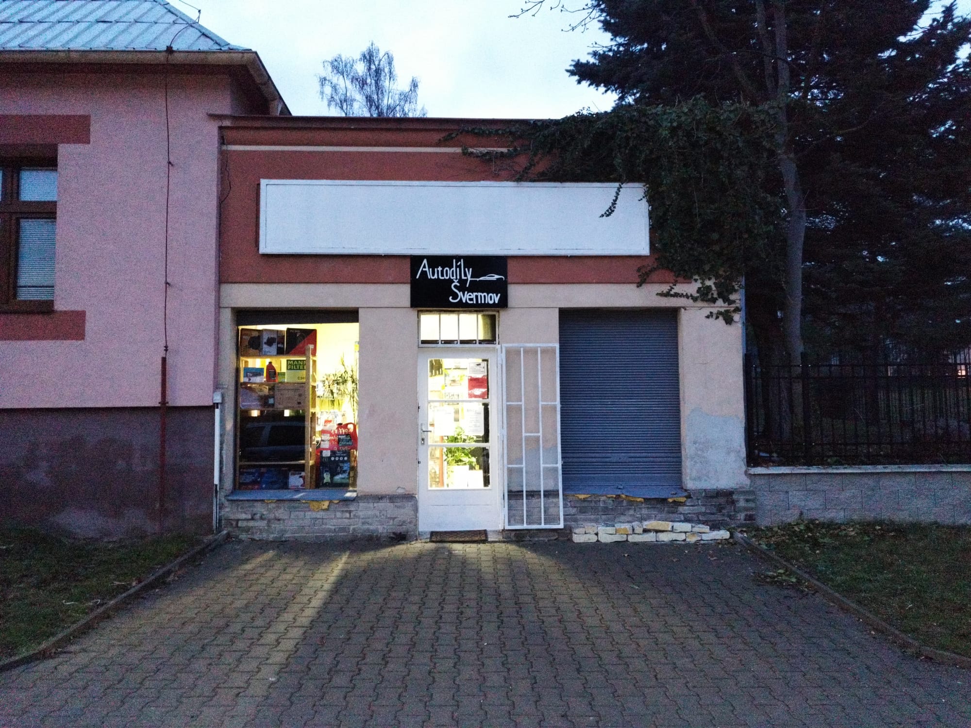 Autodíly Švermov foto 2