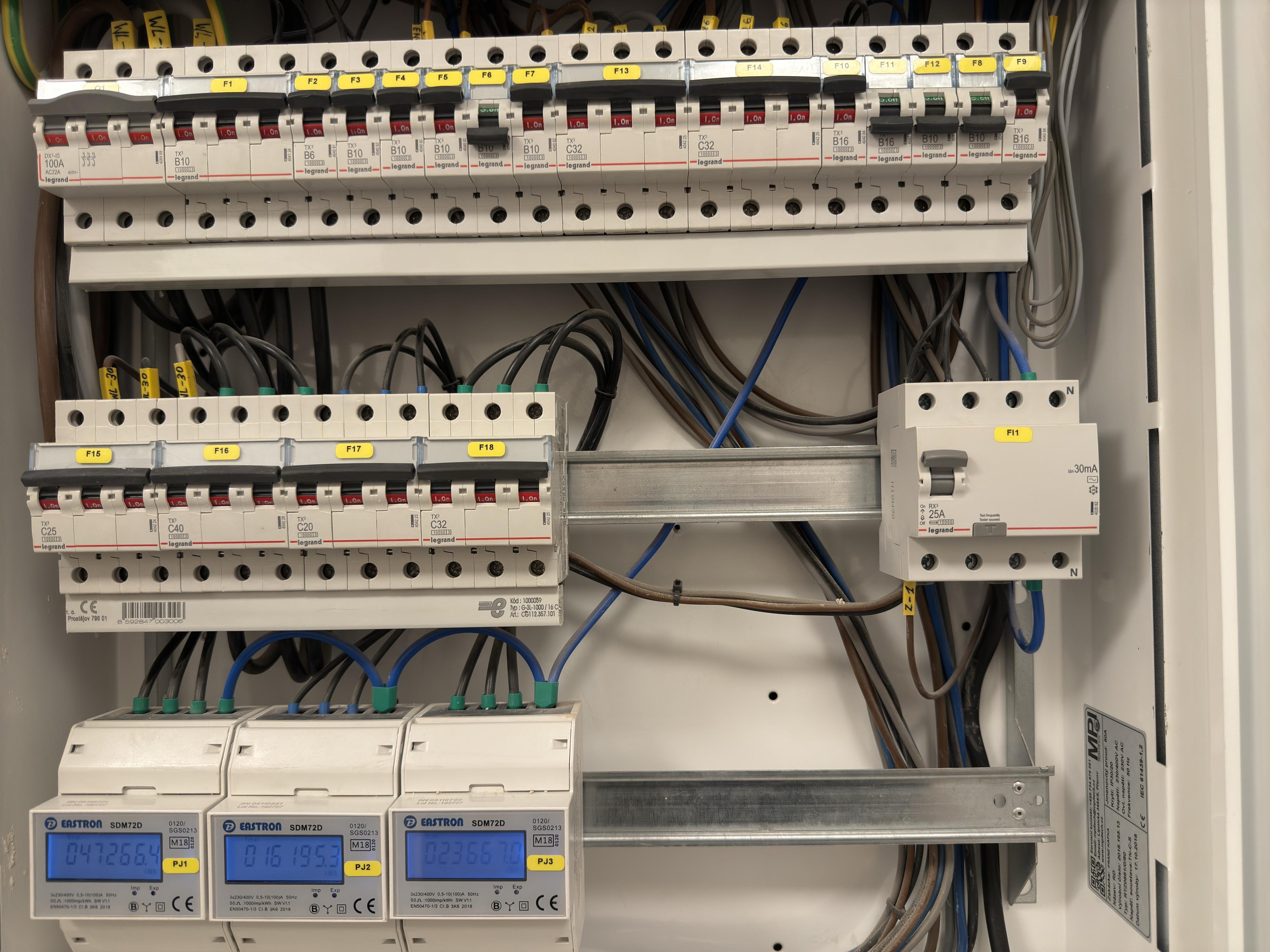 Světla Svítí – elektroinstalace Praha foto 5