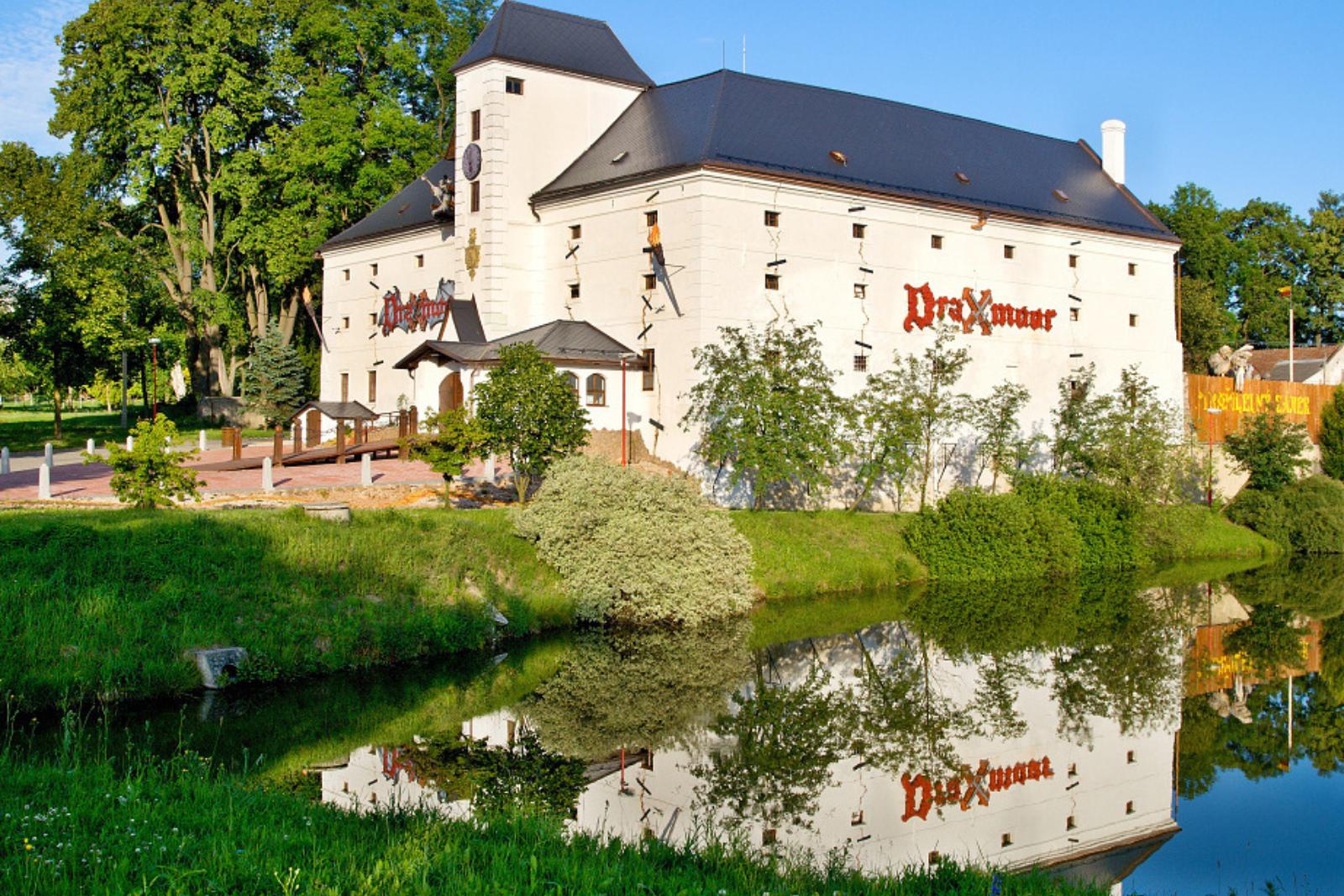 Strašidelný zámek Draxmoor