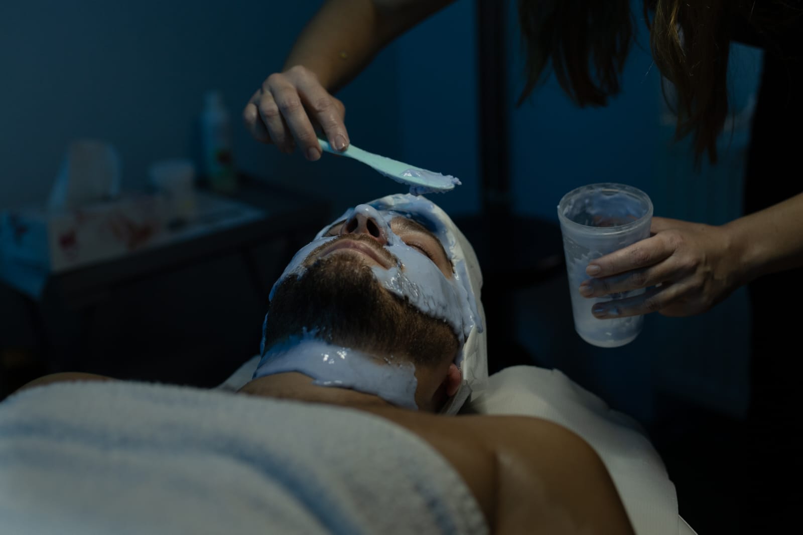 Unisex Beauty Salon foto 1