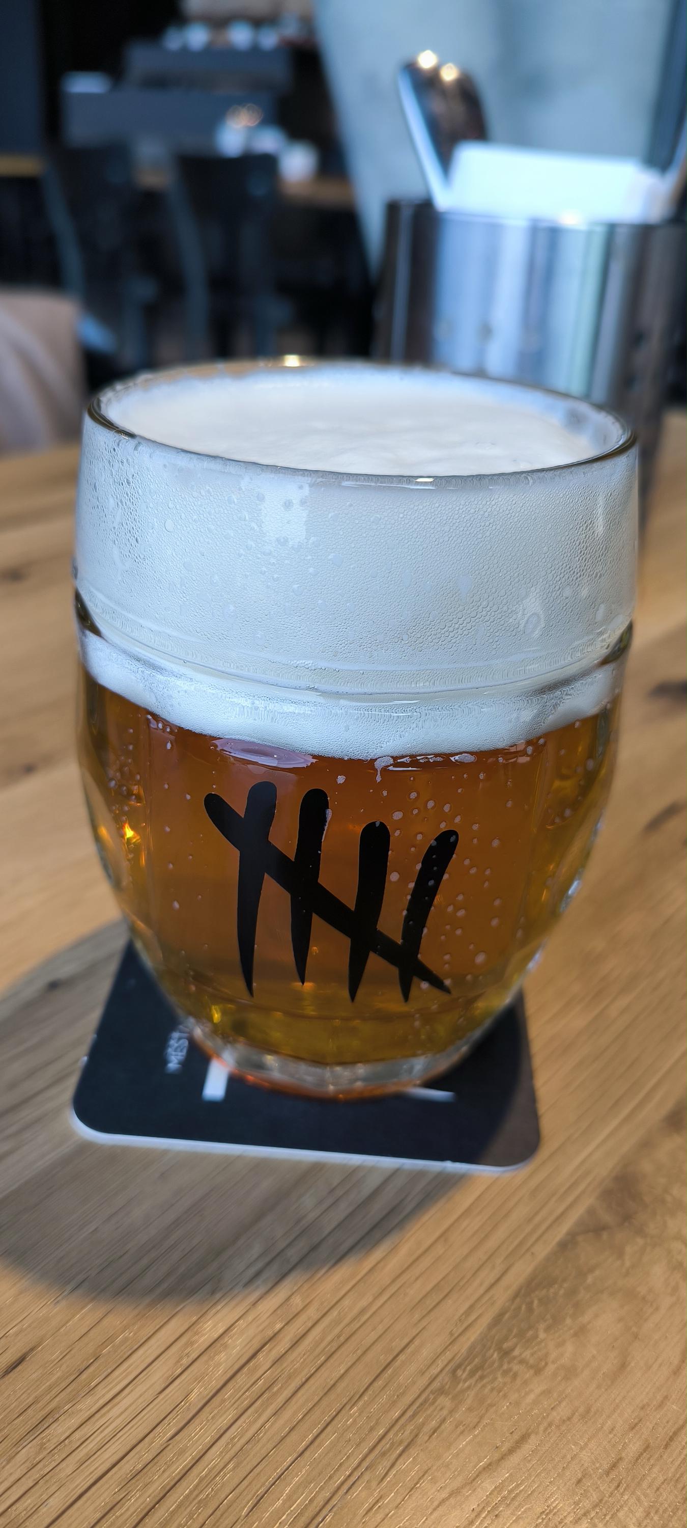 Turnovská pivnice Churchill foto 3