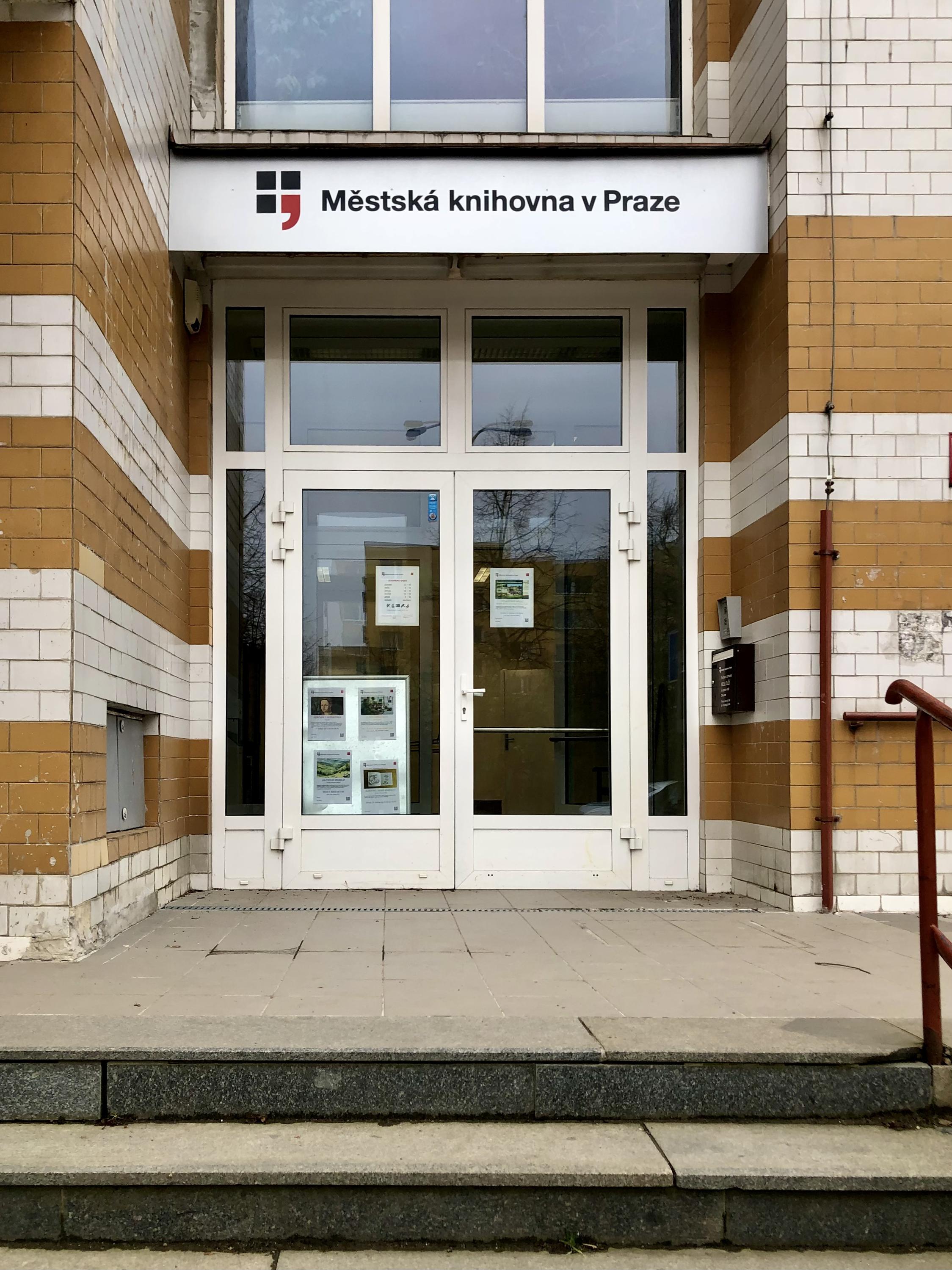 Městská knihovna v Praze - Barrandov foto 6