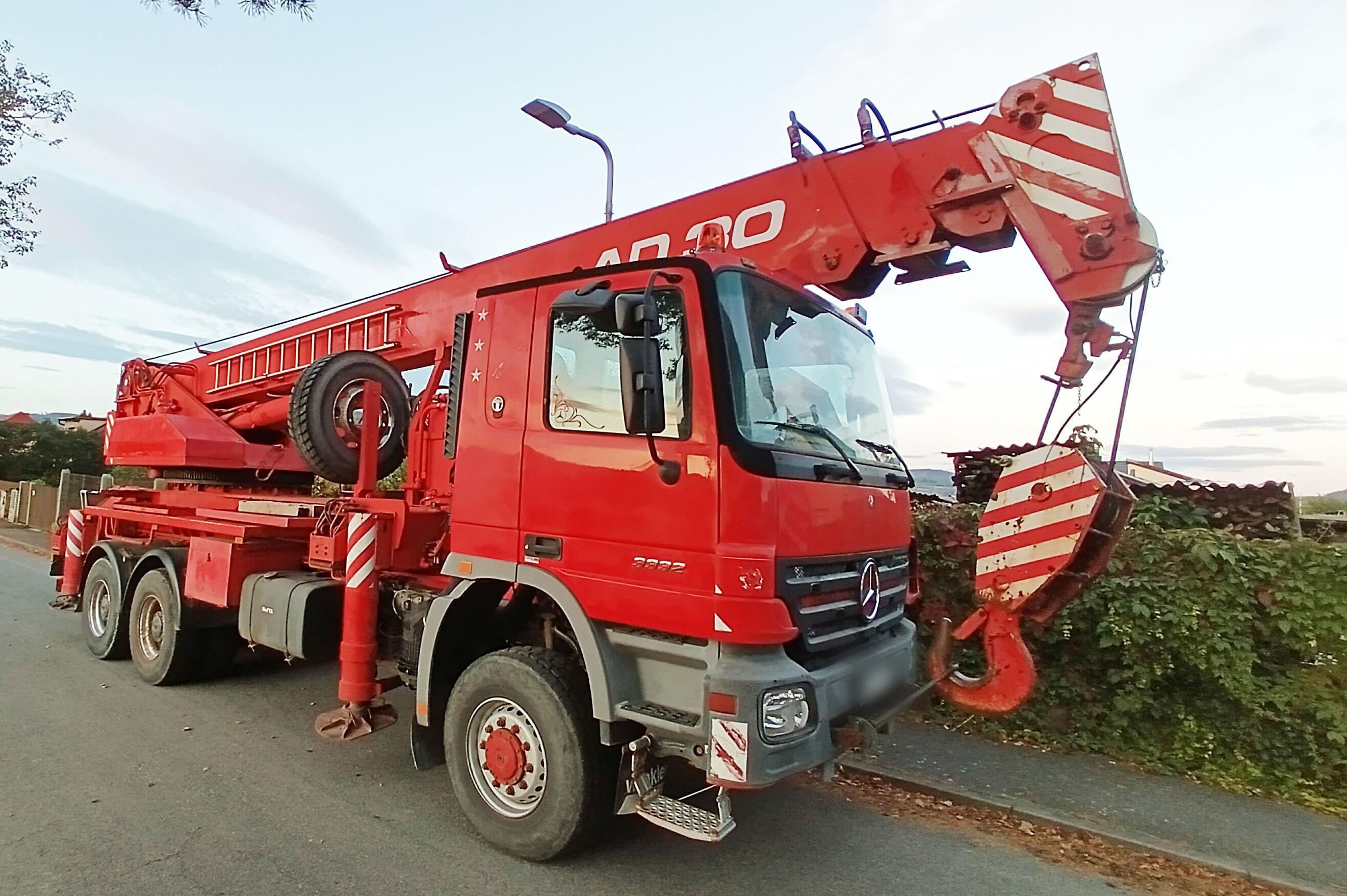 S-B s.r.o. - jeřábnické práce foto 1