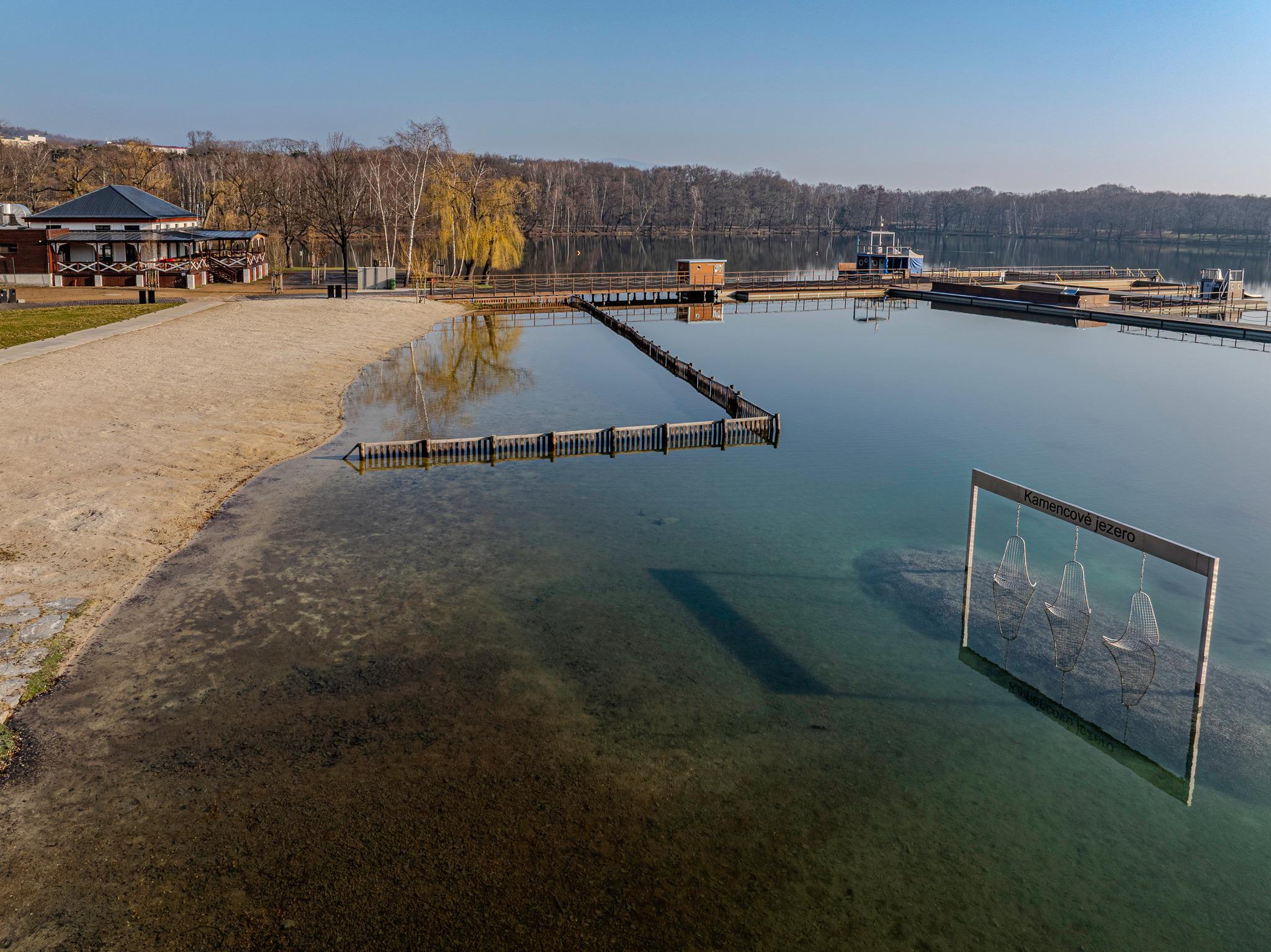 Půjčovna lodiček Kamencové jezero foto 2