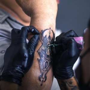 Online sellers of piercing and tattoo supplies