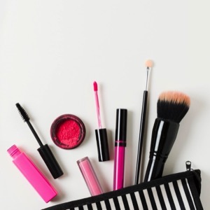 Prodej dekorativní kosmetiky