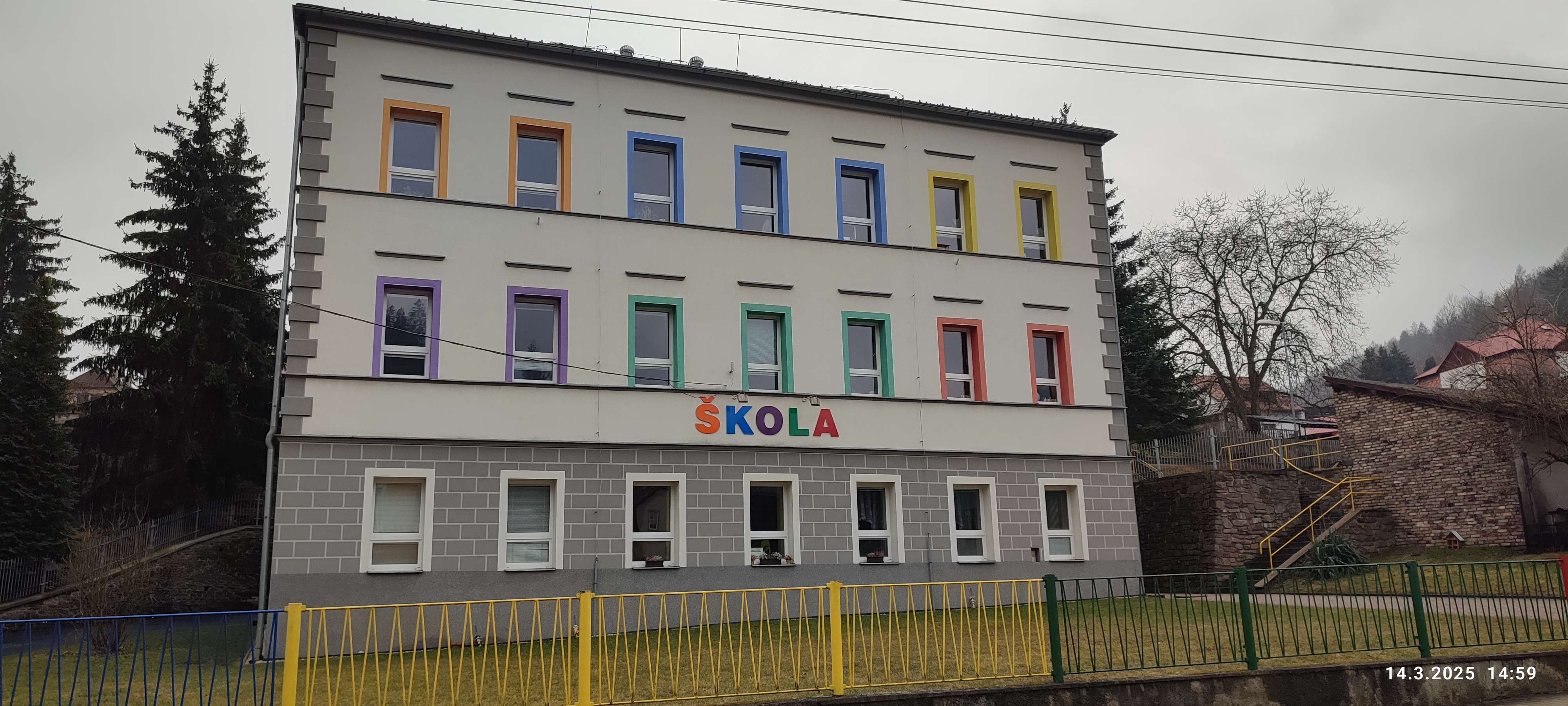 Základní škola a Mateřská škola Perštejn, okres Chomutov foto 5