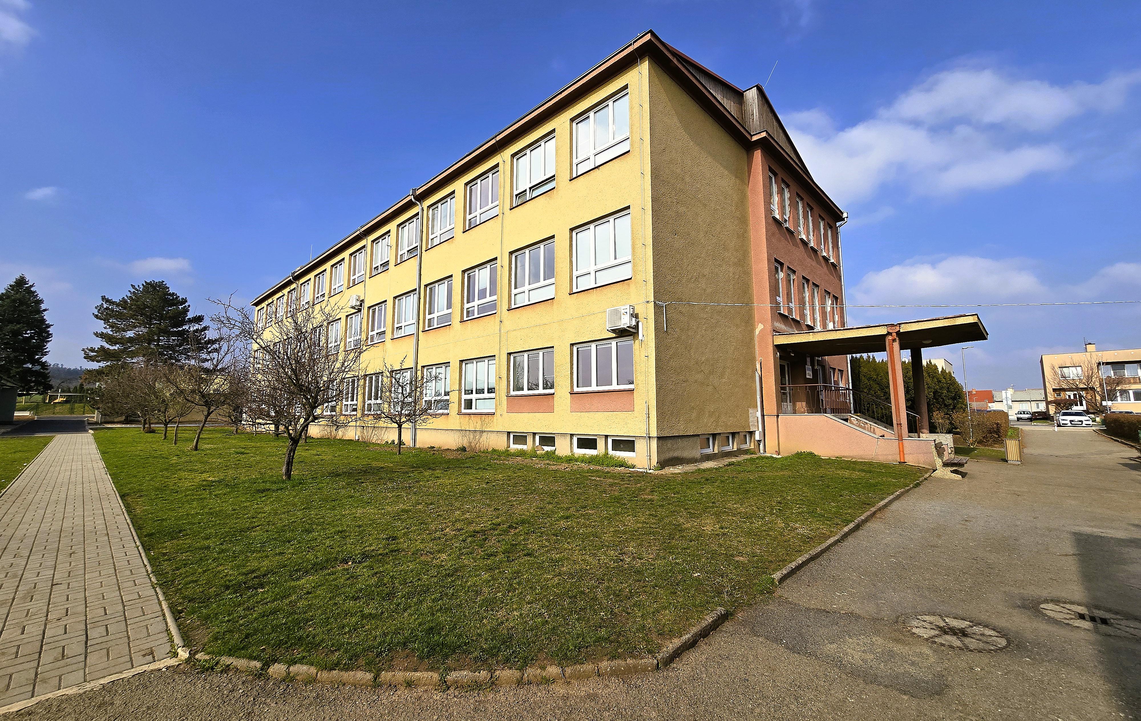 Základní škola Určice foto 2