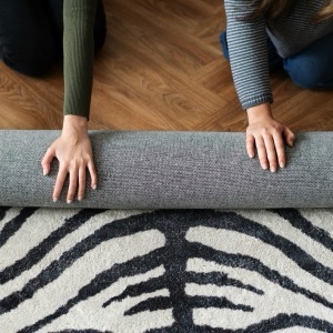 Pokládání koberců, linolea a PVC