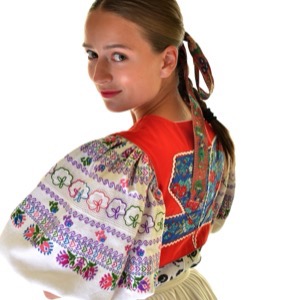 Folk costumer rental