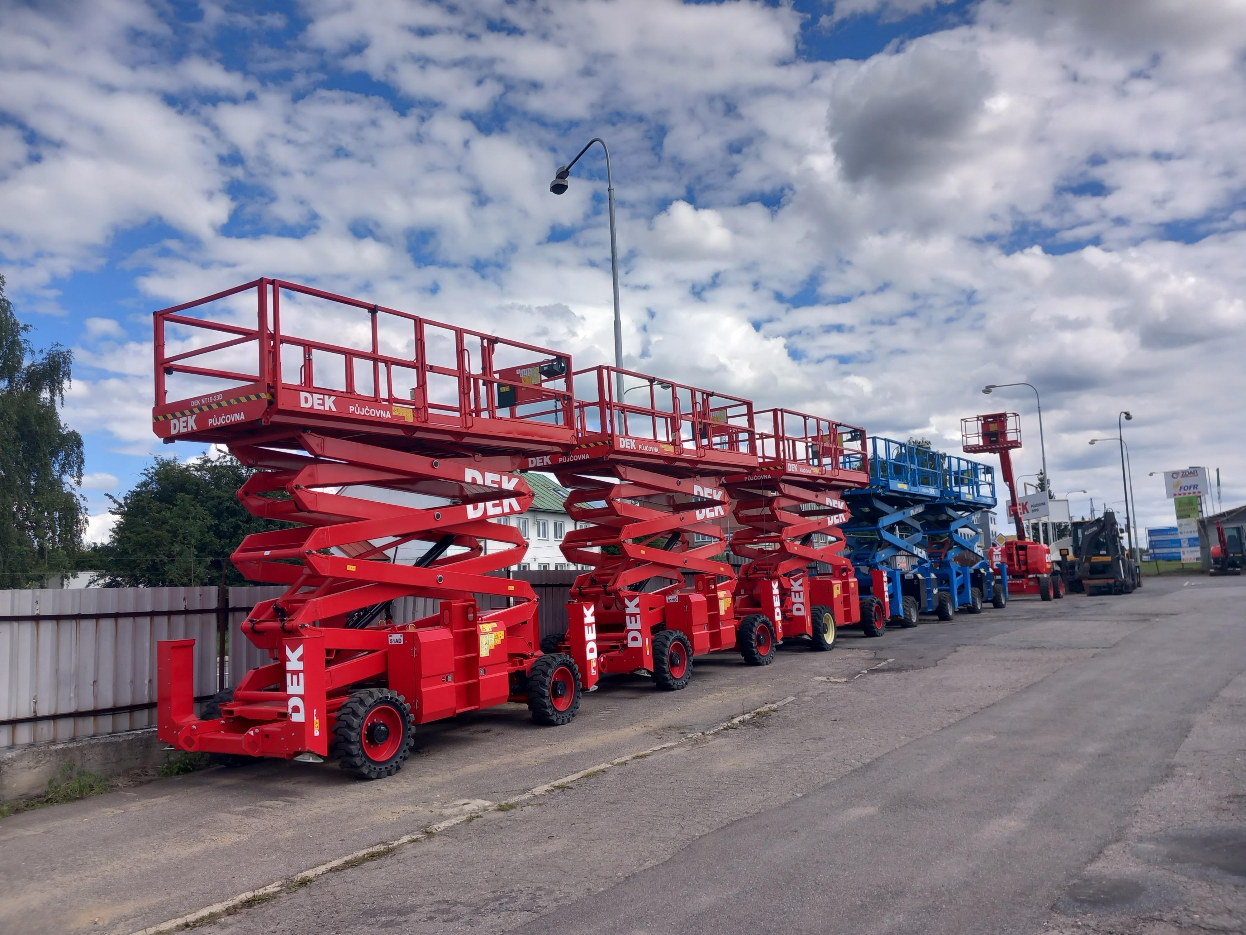 STAVEBNINY DEK foto 2