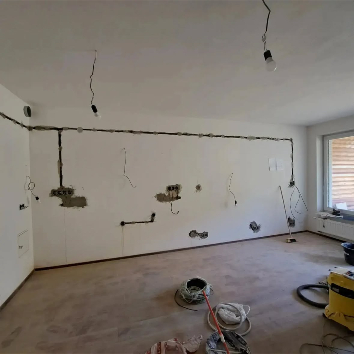 Elektroinstalace a služby - Tomáš Farbula foto 4