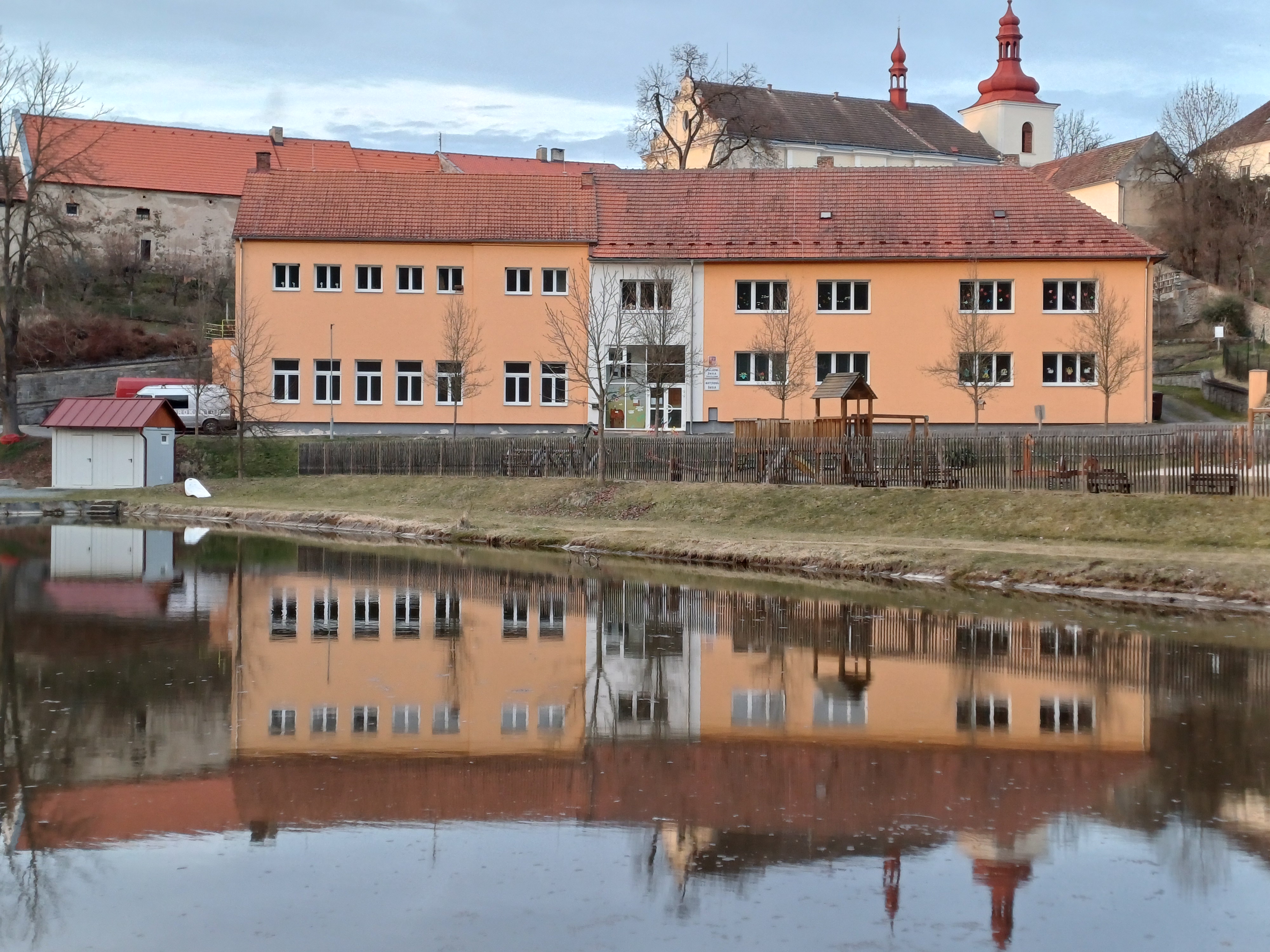 Základní škola Josefa Suka foto 2