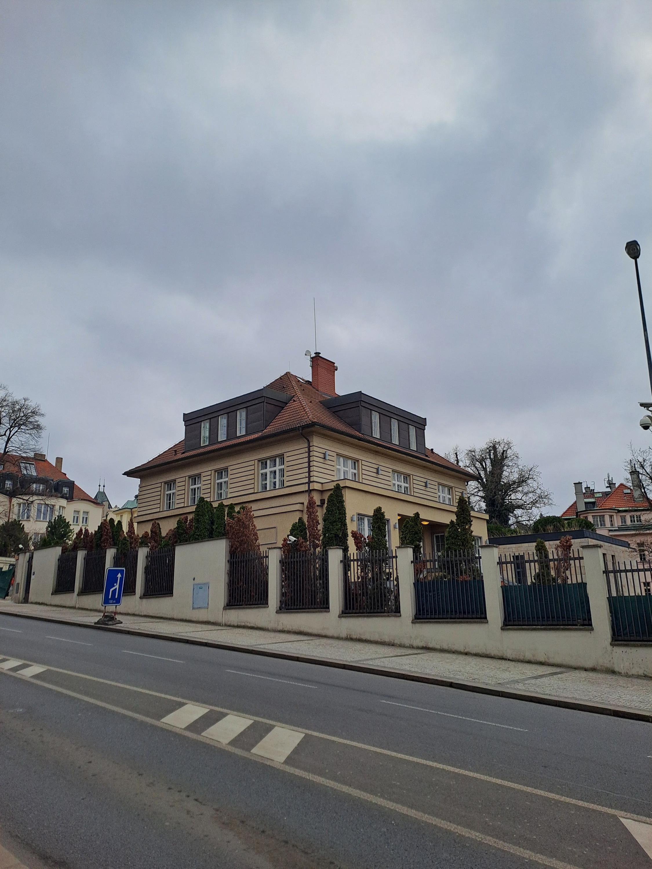 Saúdská Arábie - Velvyslanectví Království Saúdské Arábie foto 2