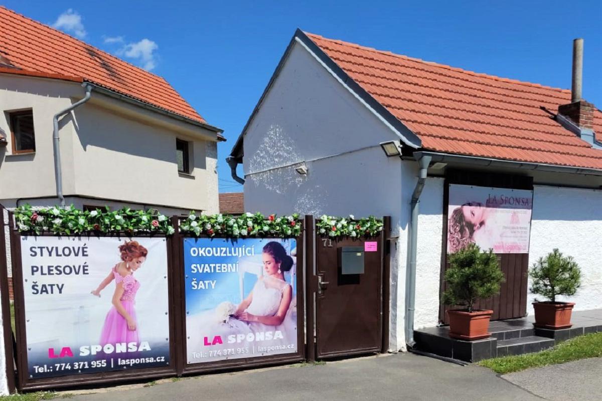 LA SPONSA - svatební a plesový salon, půjčovna