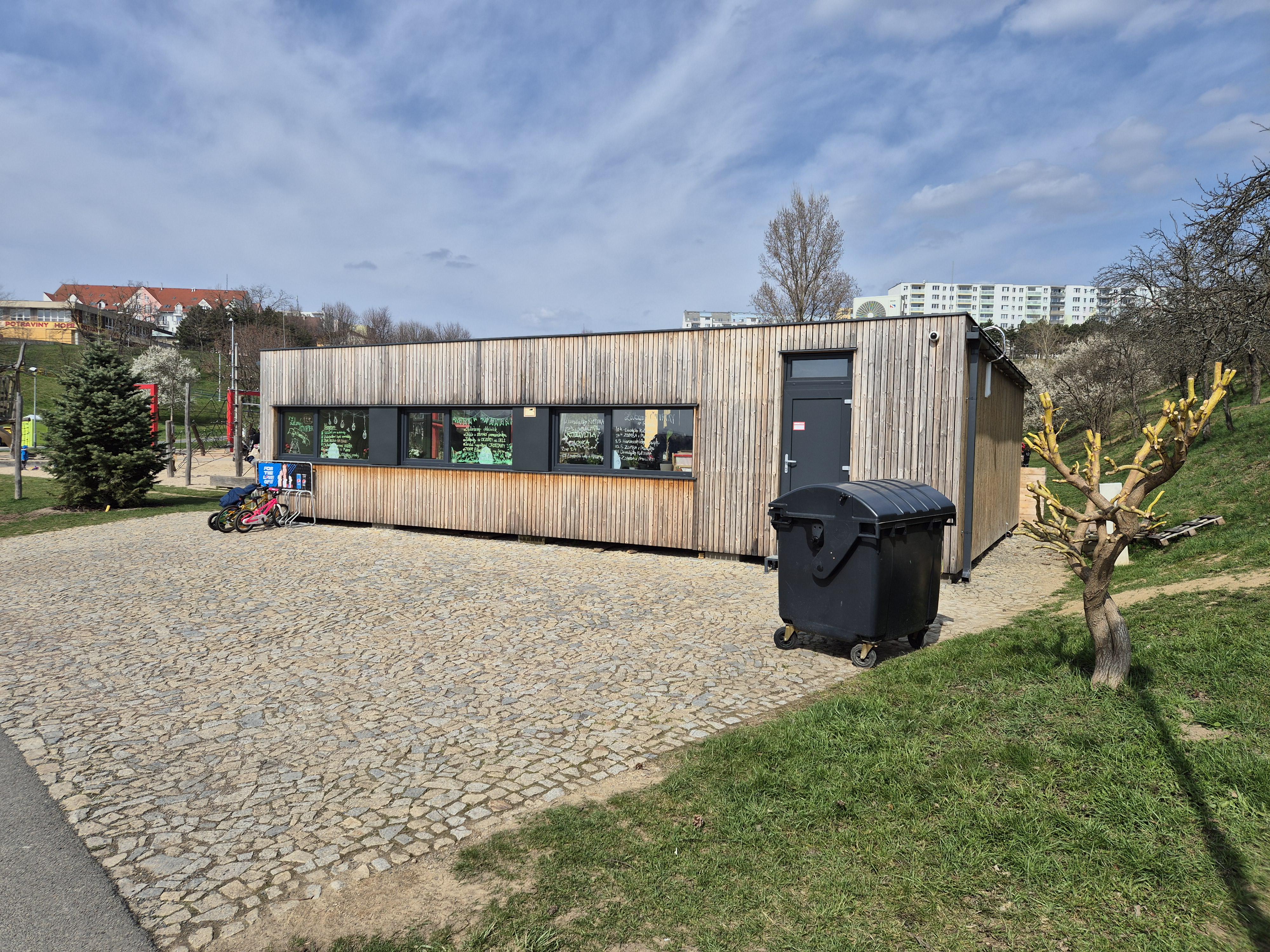 Kavárna v Centrálním parku Rokle v Líšni