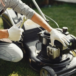 Servisy zahradní a zemědělské techniky