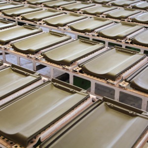 Grinding and surface treatment of plastics