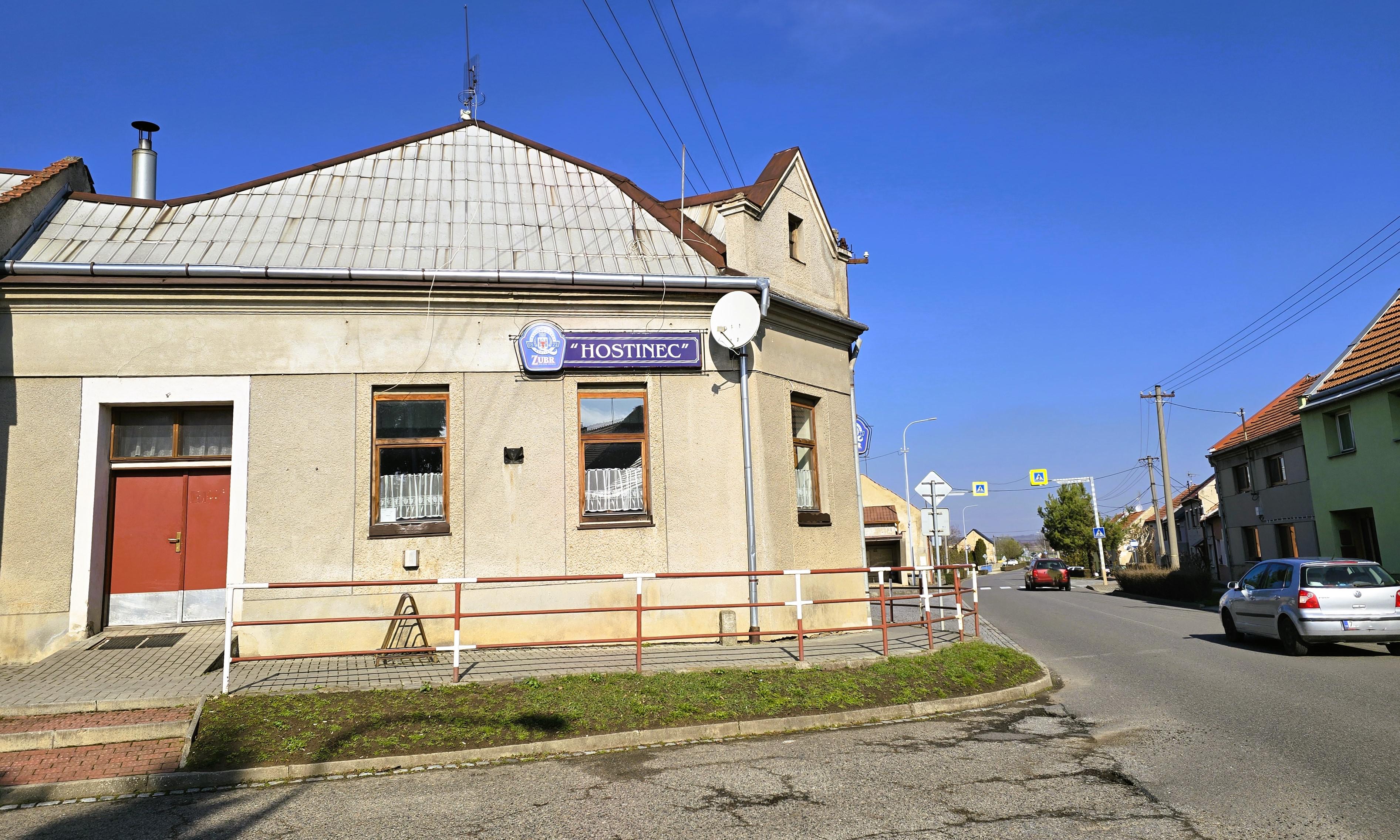Milan Jeniš - Hostinec foto 2
