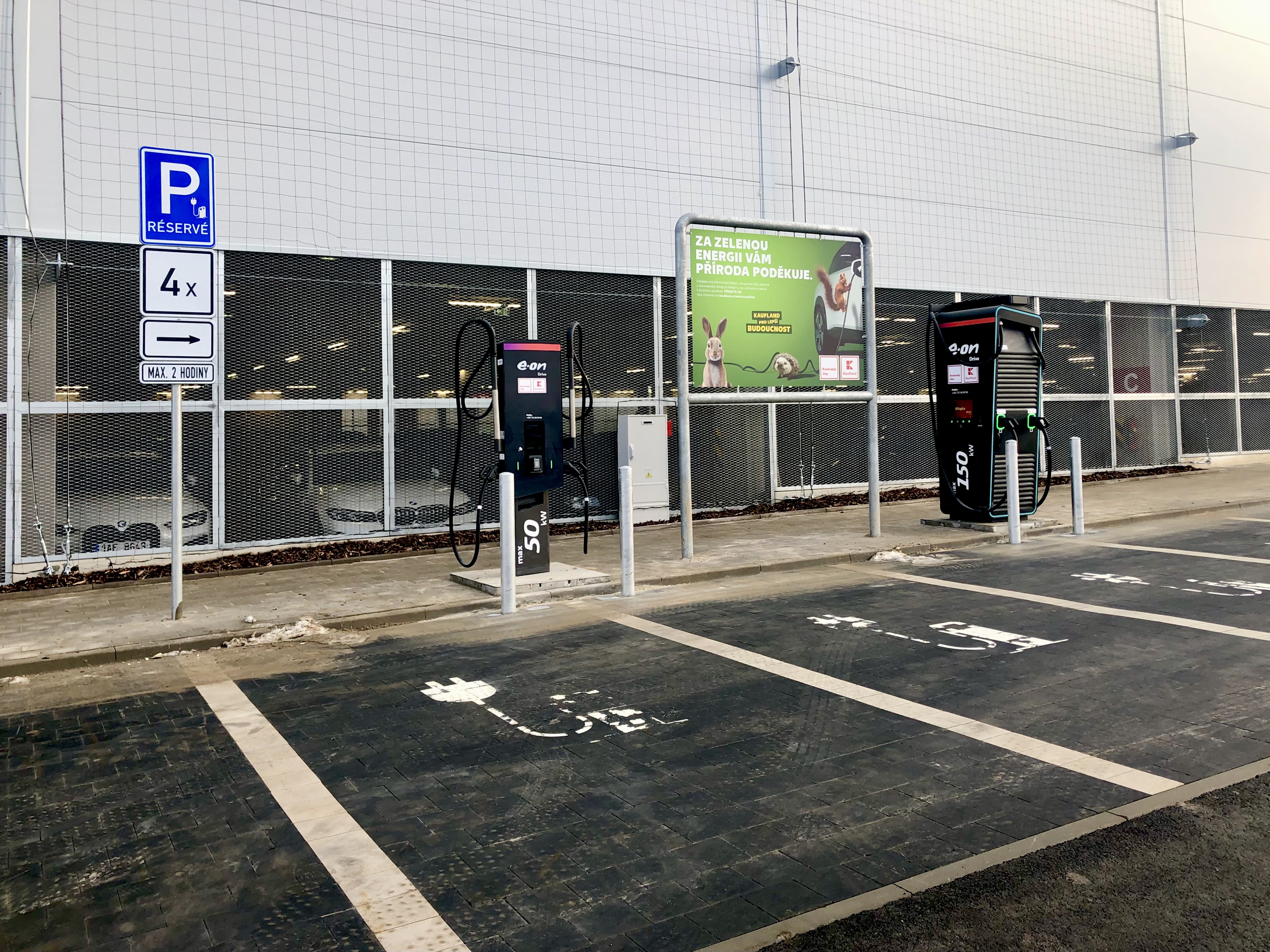 Dobíjecí stanice E.ON Drive foto 3
